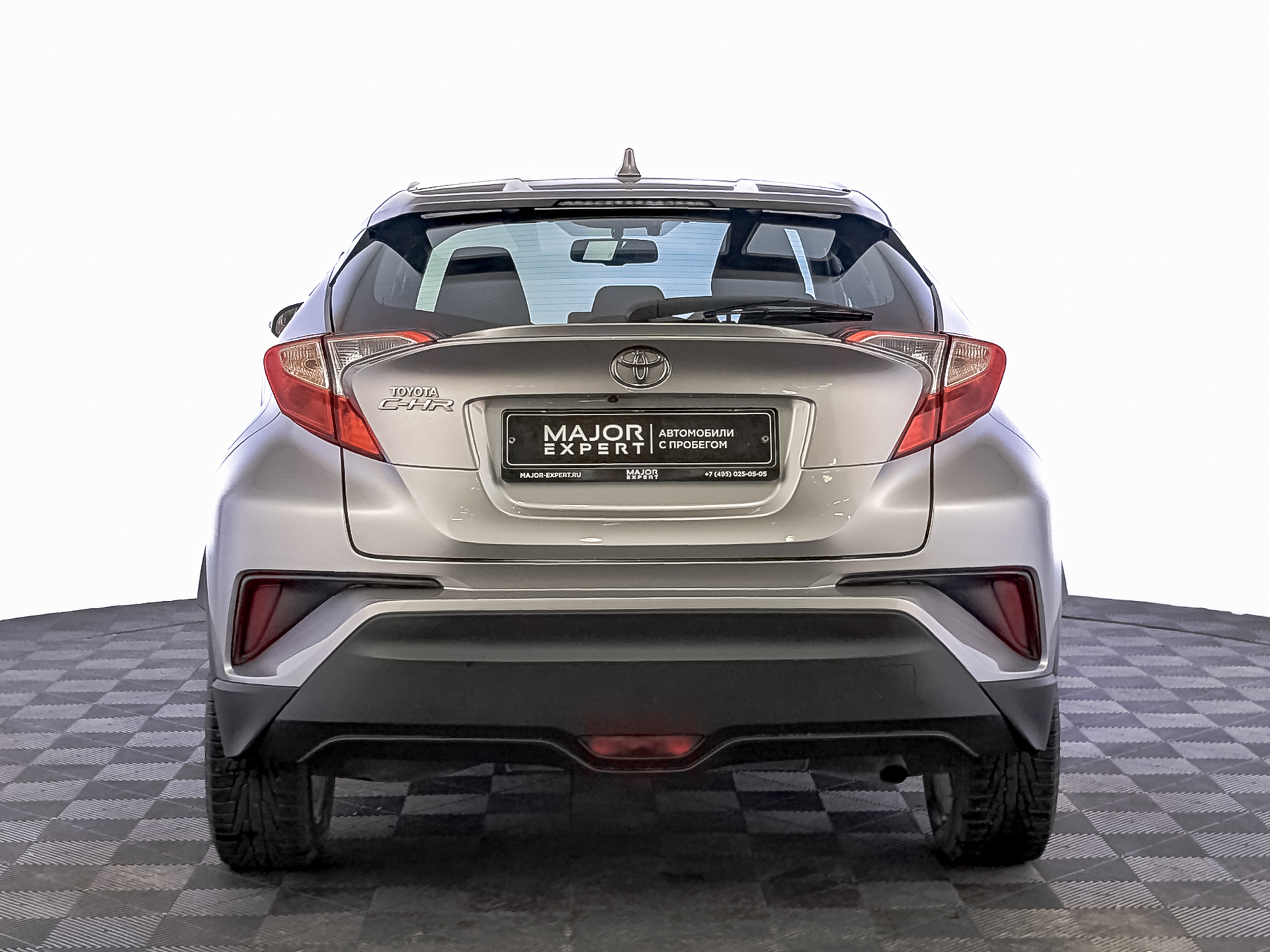 TOYOTA C-HR 2.00 (148 л.с), автомат, 2018, пробег 156 834 км