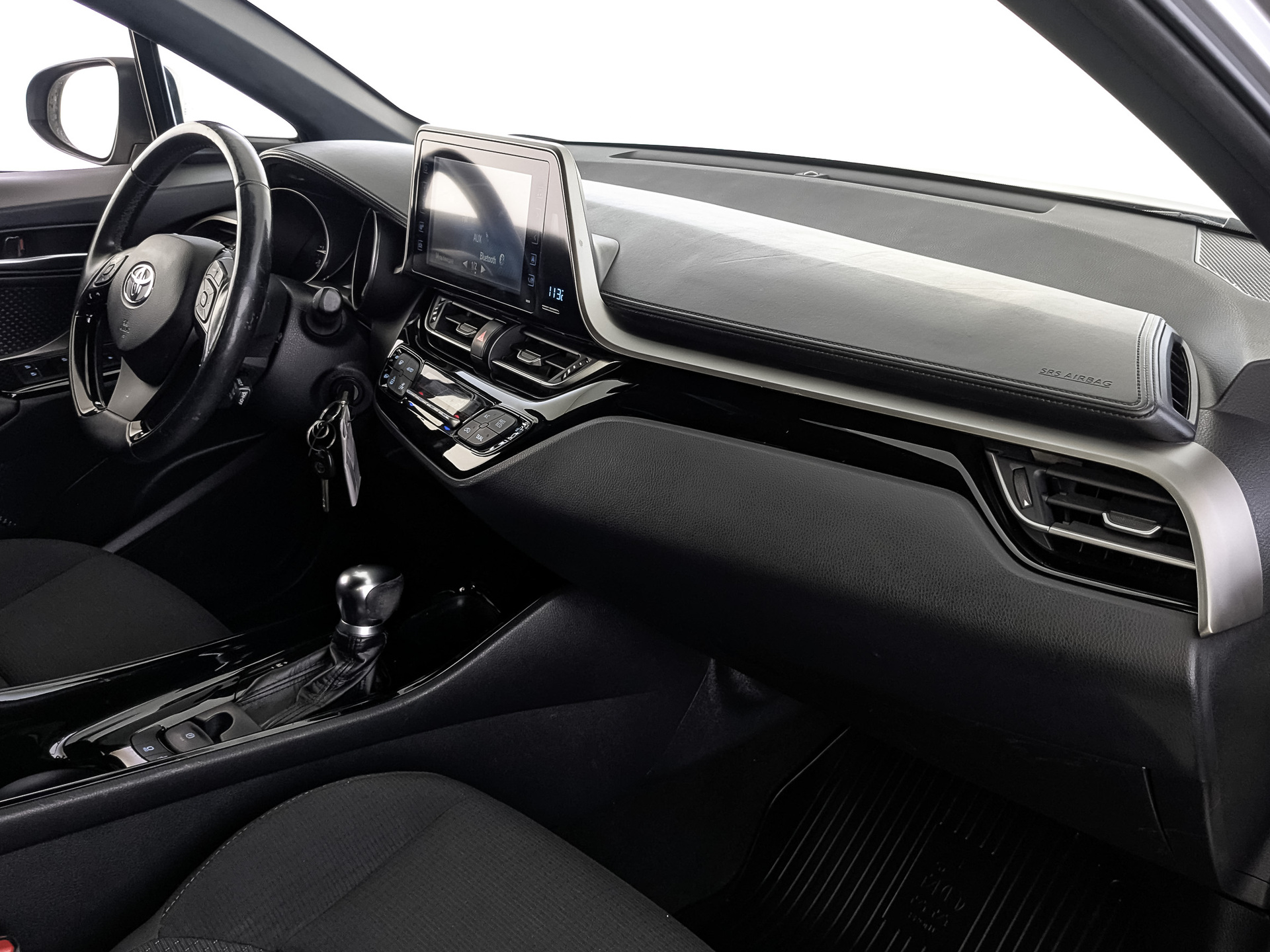 TOYOTA C-HR 2.00 (148 л.с), автомат, 2018, пробег 156 834 км