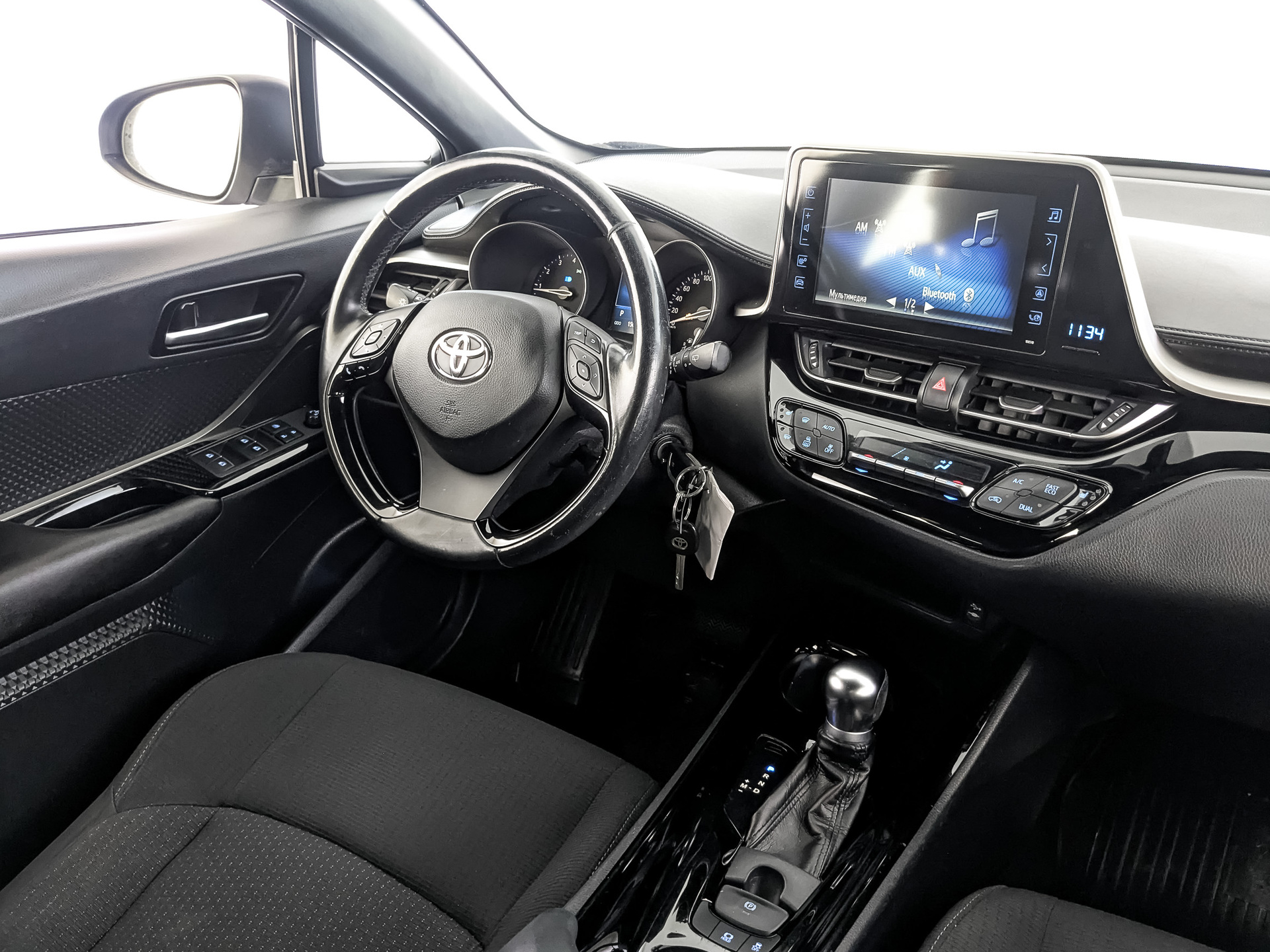TOYOTA C-HR 2.00 (148 л.с), автомат, 2018, пробег 156 834 км