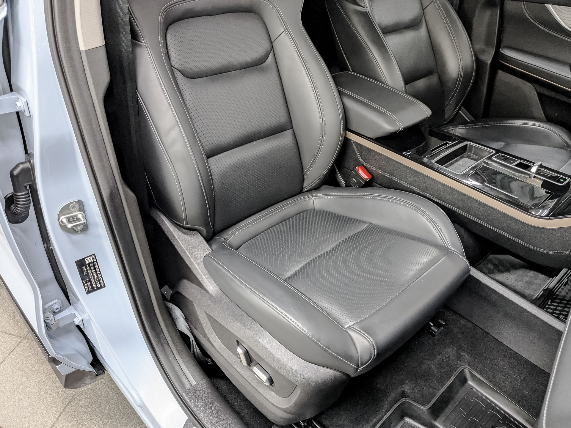 EXEED LX 1.50 (147 л.с), автомат, 2023, пробег 32 429 км