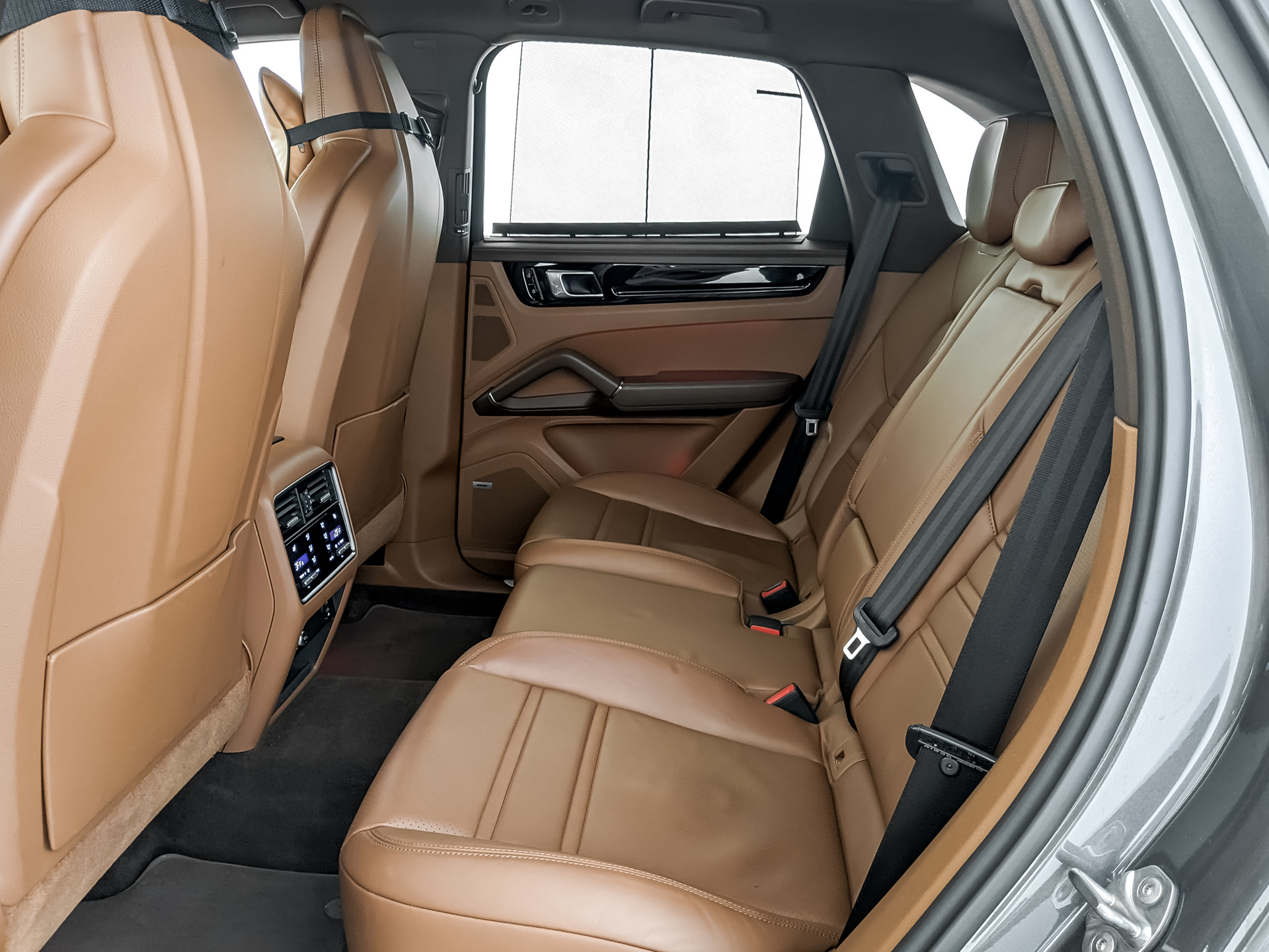 PORSCHE Cayenne 3.00 (340 л.с), автомат, 2019, пробег 33 300 км