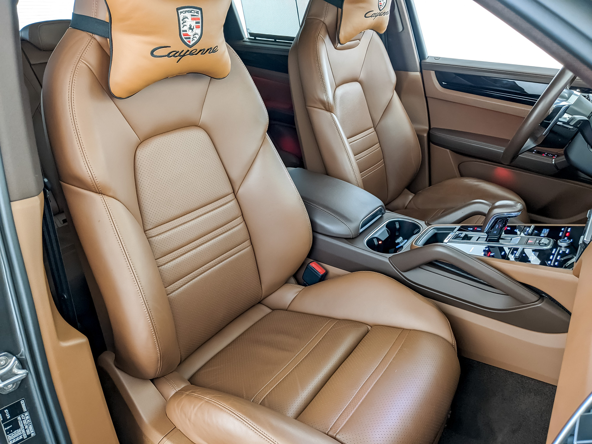 PORSCHE Cayenne 3.00 (340 л.с), автомат, 2019, пробег 33 300 км