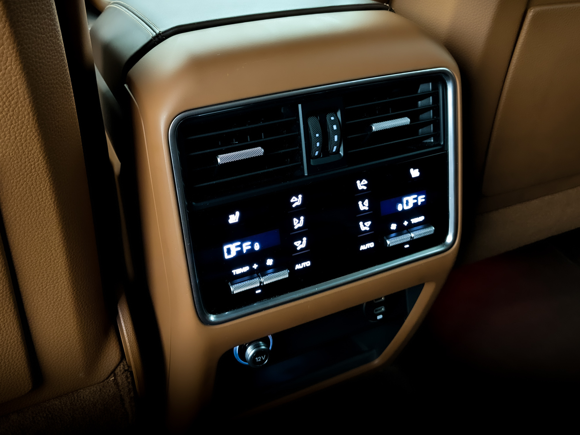 PORSCHE Cayenne 3.00 (340 л.с), автомат, 2019, пробег 33 300 км
