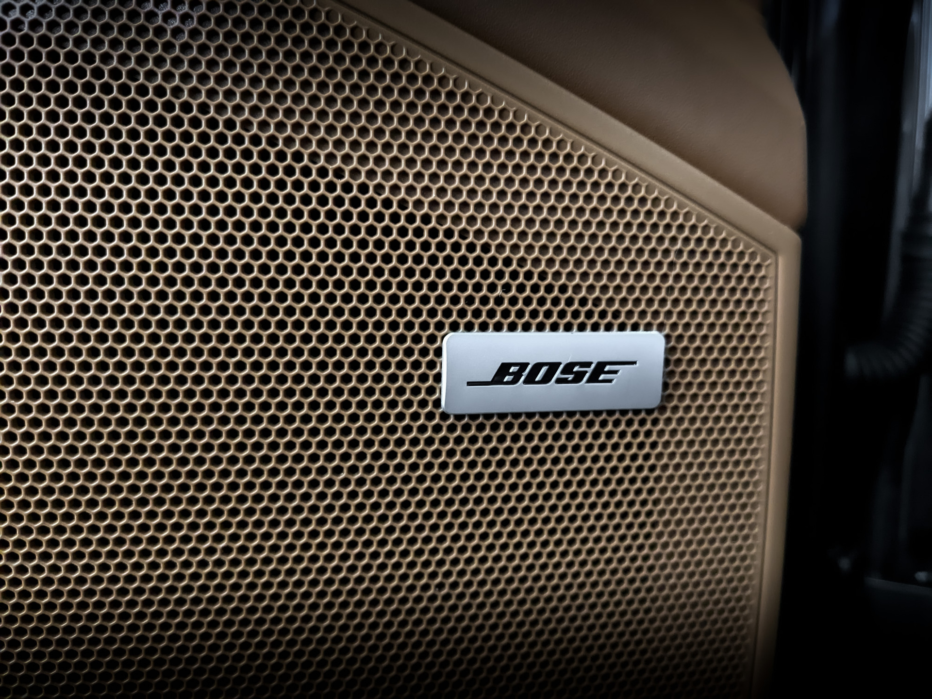 PORSCHE Cayenne 3.00 (340 л.с), автомат, 2019, пробег 33 300 км