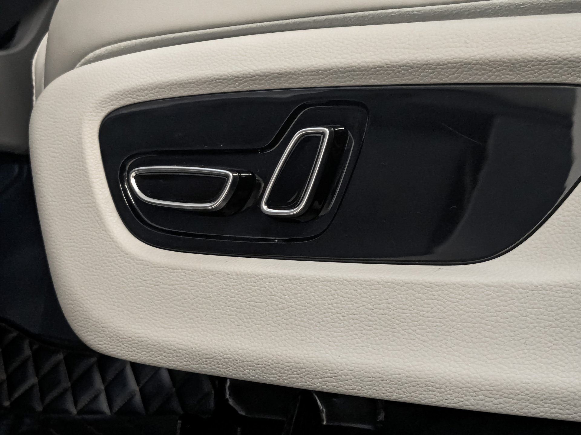 GAC GS8 2.00 (231 л.с), автомат, 2025, пробег 15 112 км