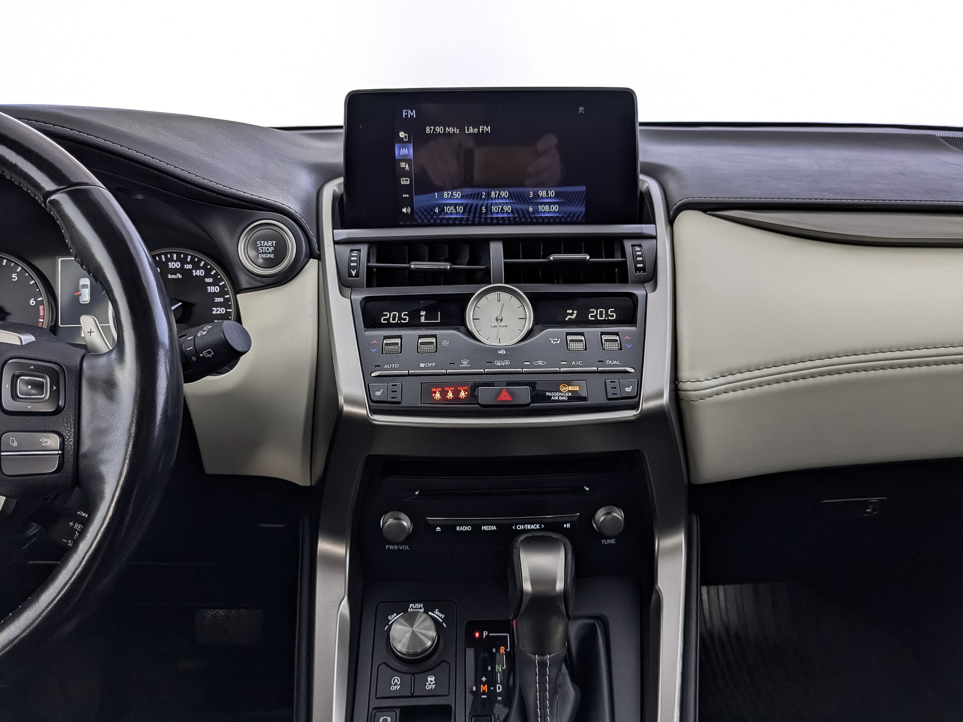 LEXUS NX 2.00 (150 л.с), автомат, 2021, пробег 44 045 км