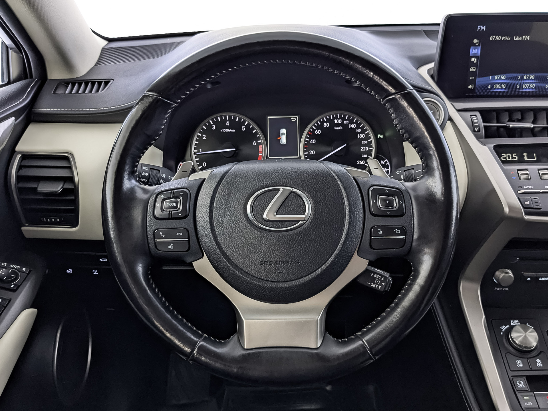 LEXUS NX 2.00 (150 л.с), автомат, 2021, пробег 44 045 км
