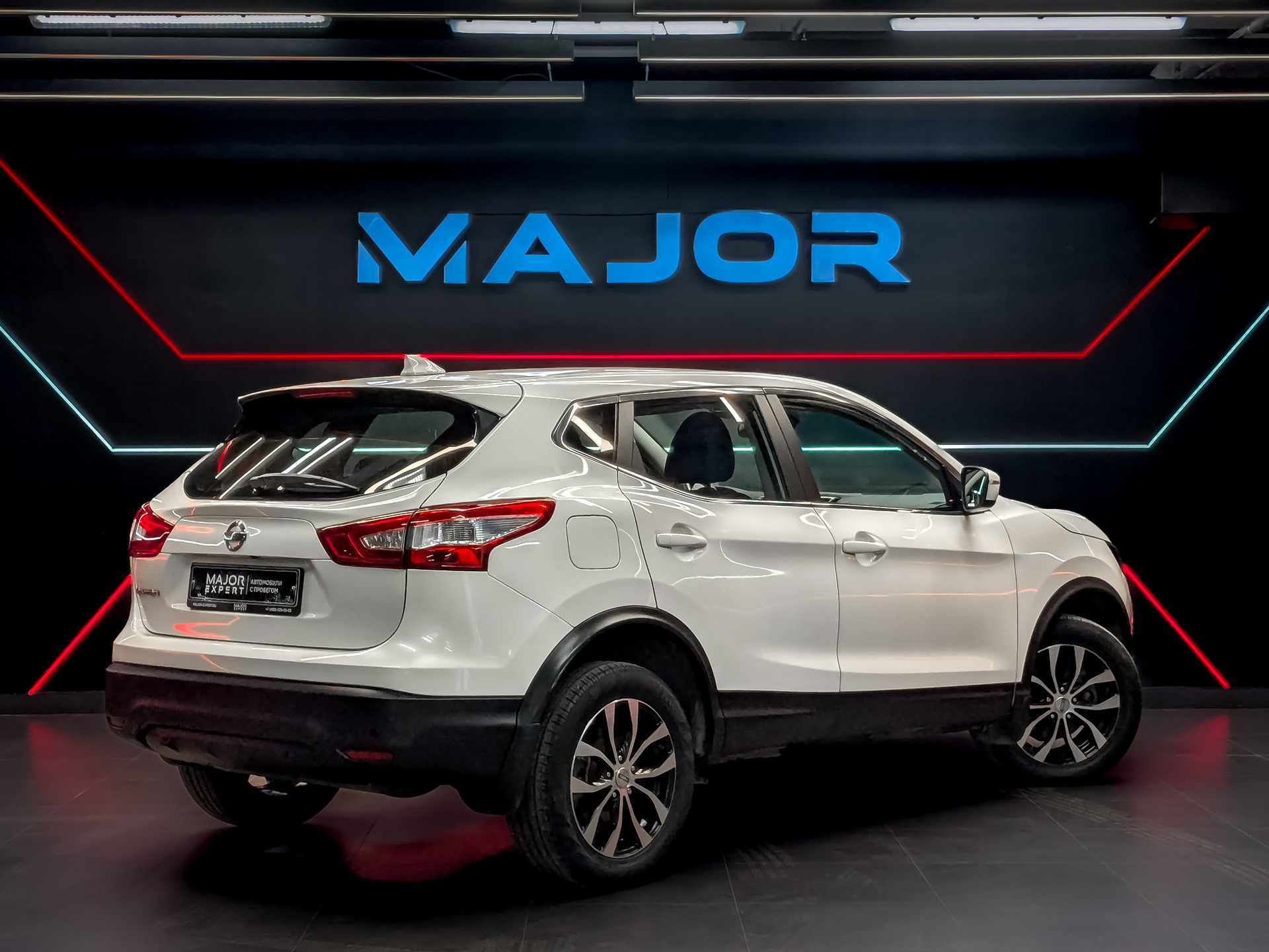 NISSAN Qashqai 2.00 (144 л.с), автомат, 2017, пробег 64 996 км