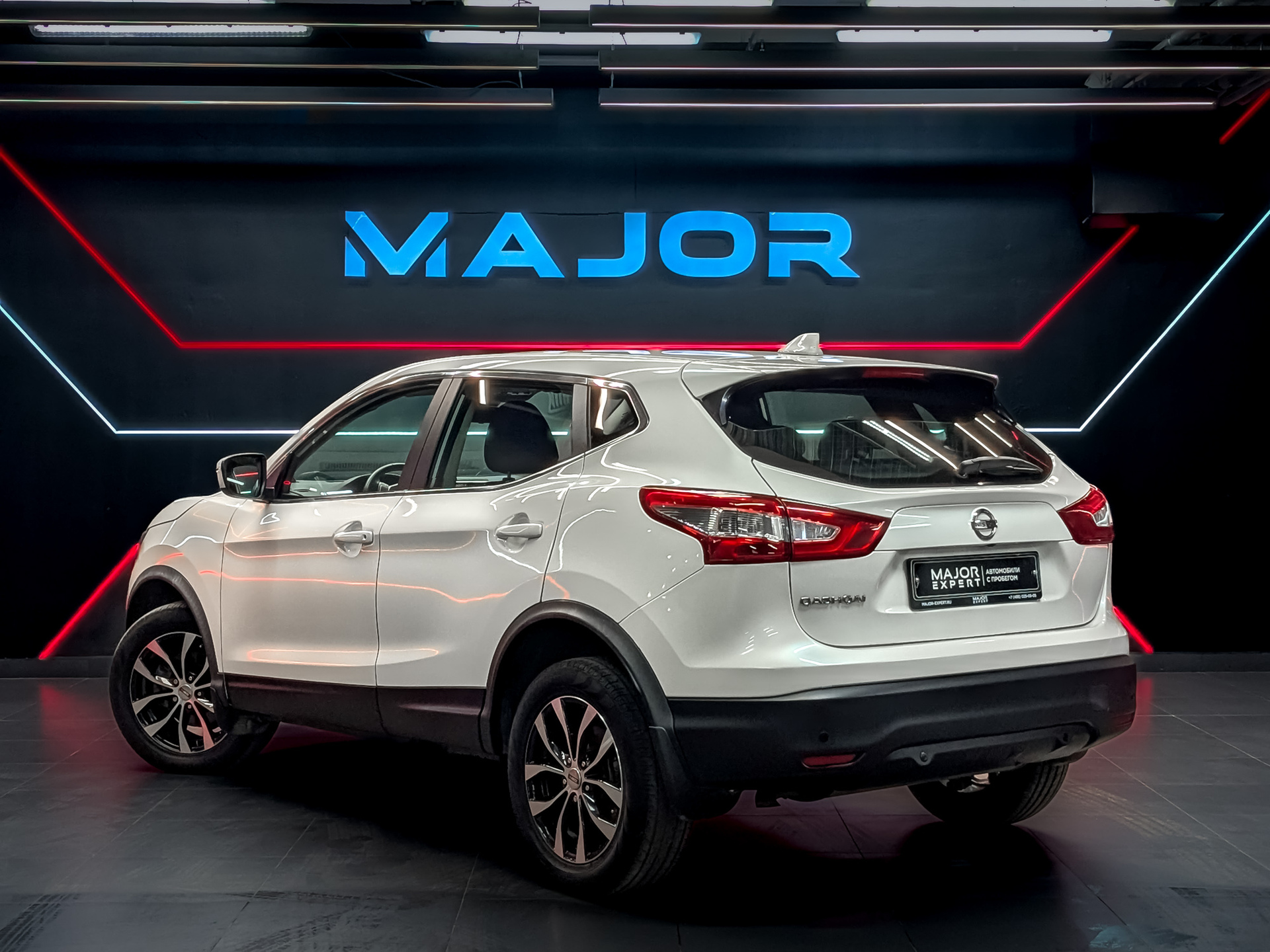 NISSAN Qashqai 2.00 (144 л.с), автомат, 2017, пробег 64 996 км