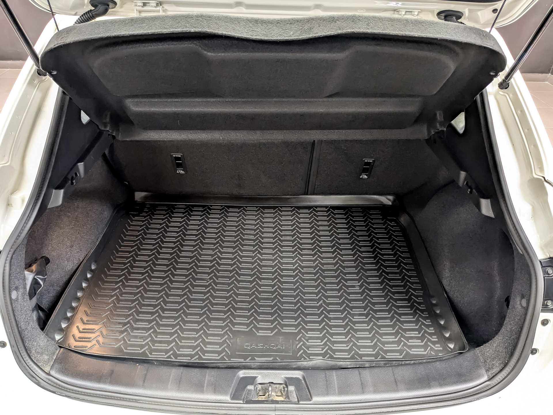 NISSAN Qashqai 2.00 (144 л.с), автомат, 2017, пробег 64 996 км