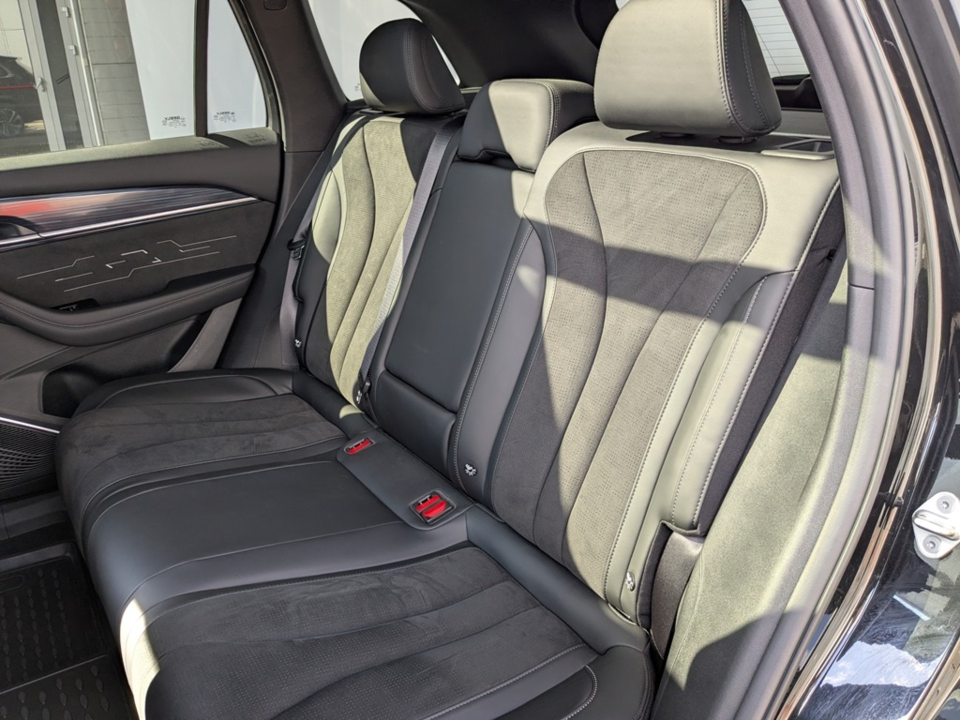 GEELY Monjaro 2.00 (238 л.с), автомат, 2025, пробег 14 663 км