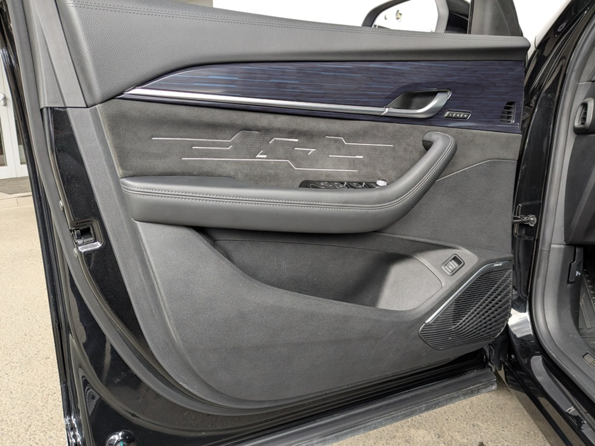 GEELY Monjaro 2.00 (238 л.с), автомат, 2025, пробег 14 663 км