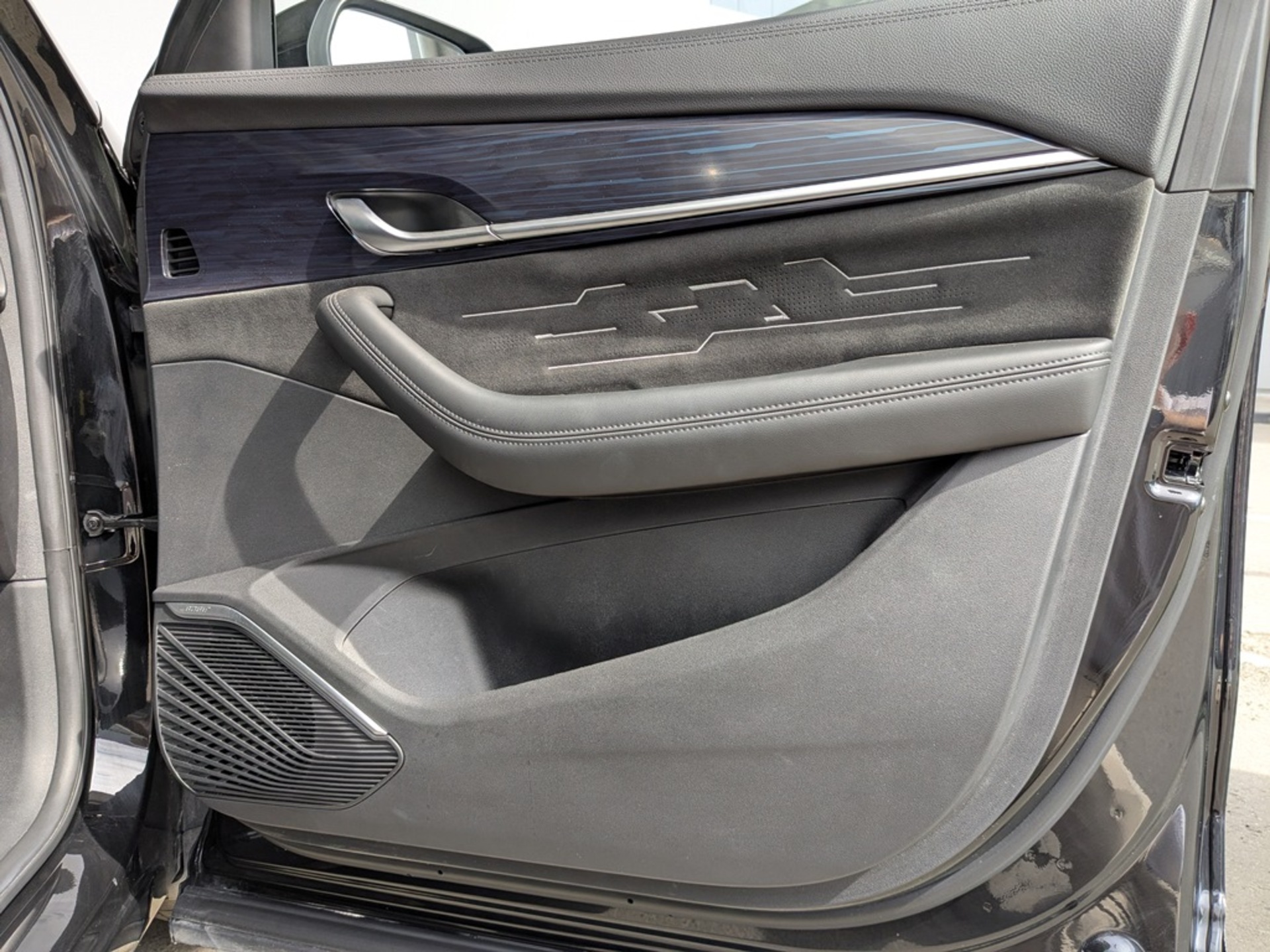 GEELY Monjaro 2.00 (238 л.с), автомат, 2025, пробег 14 663 км