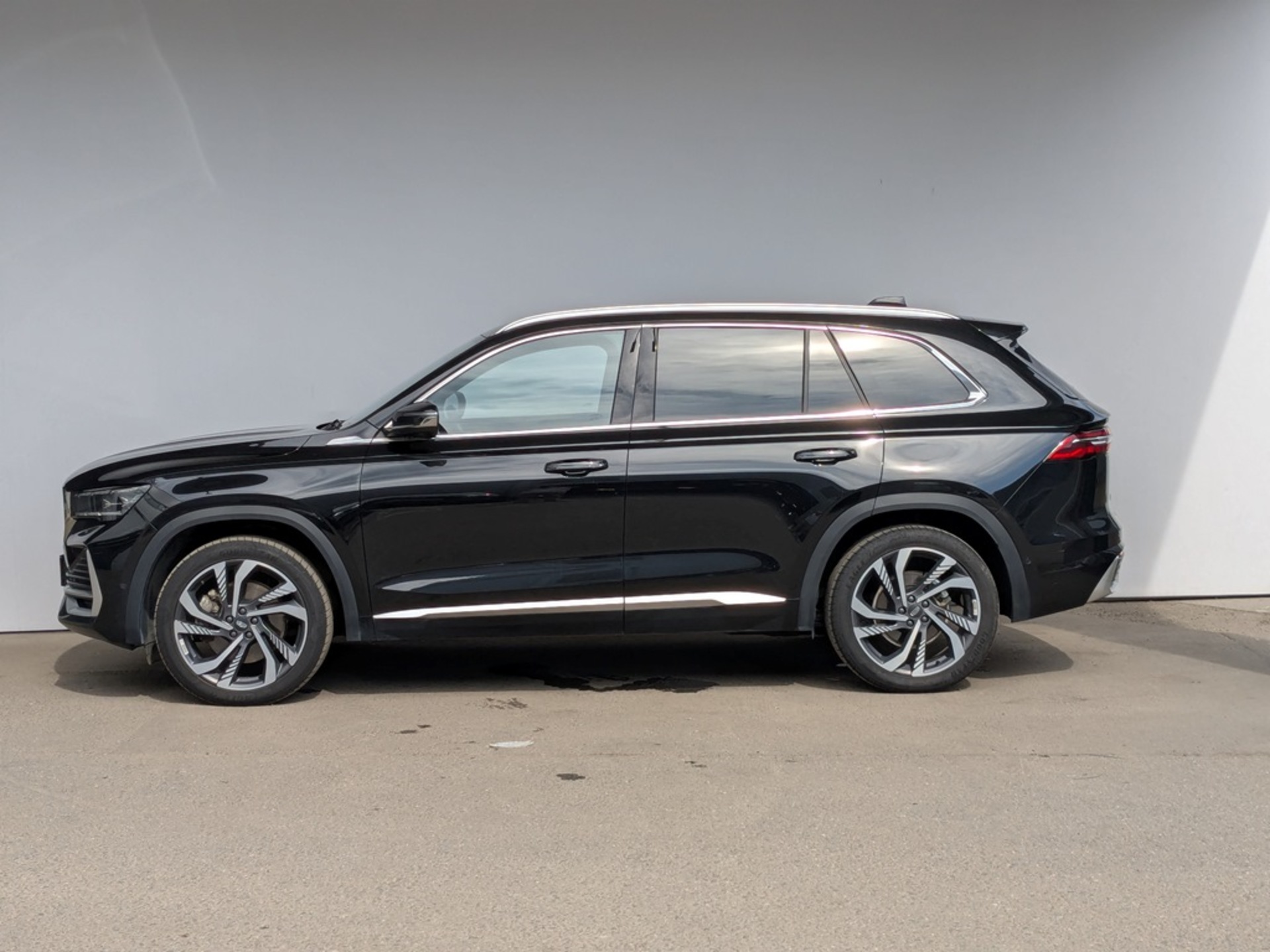 GEELY Monjaro 2.00 (238 л.с), автомат, 2025, пробег 14 663 км