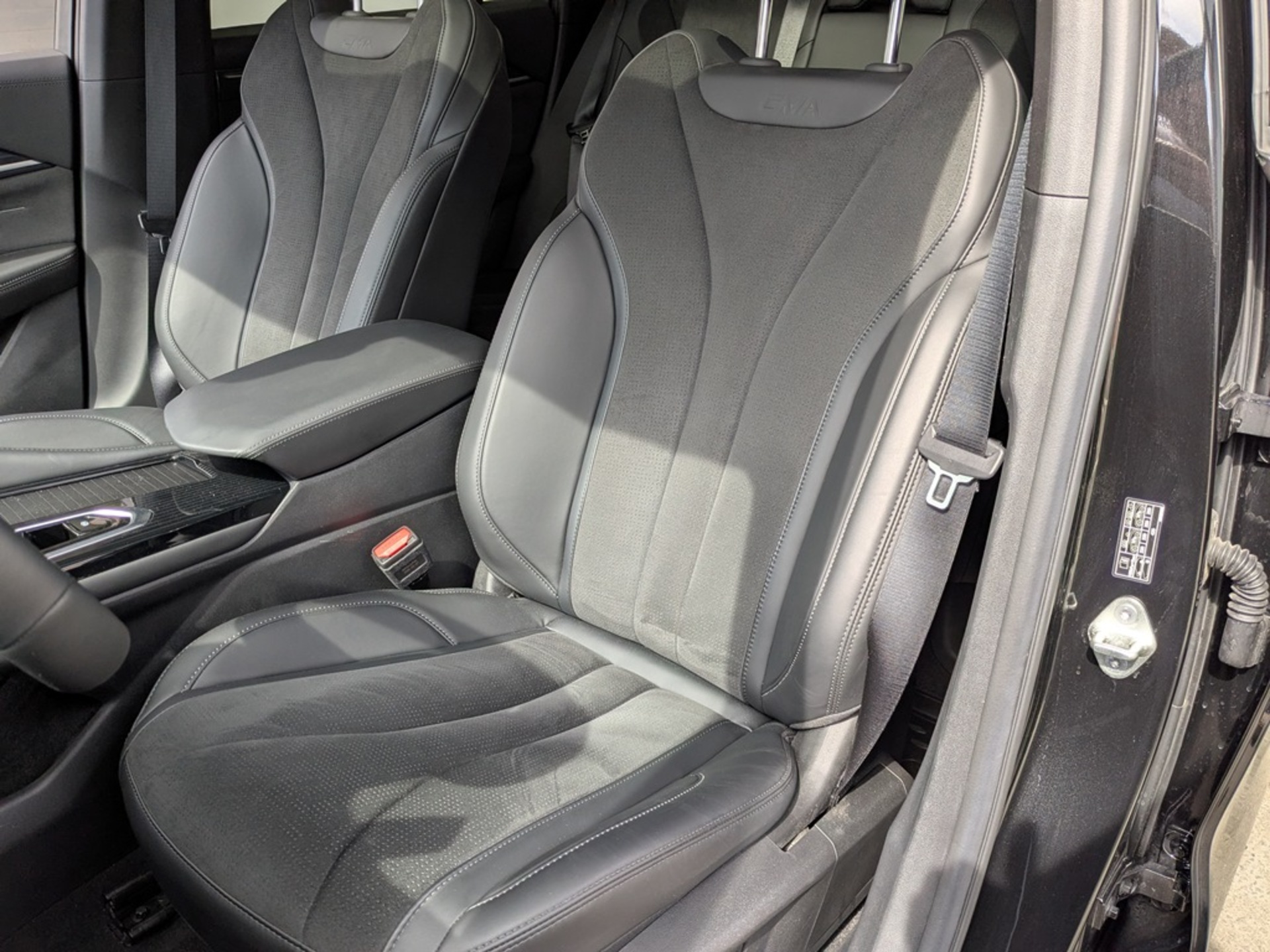 GEELY Monjaro 2.00 (238 л.с), автомат, 2025, пробег 14 663 км