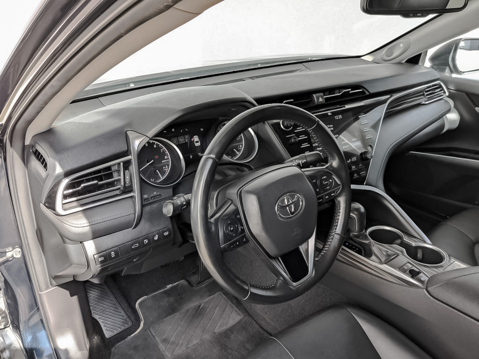 TOYOTA Camry 2.50 (181 л.с), автомат, 2018, пробег 139 488 км