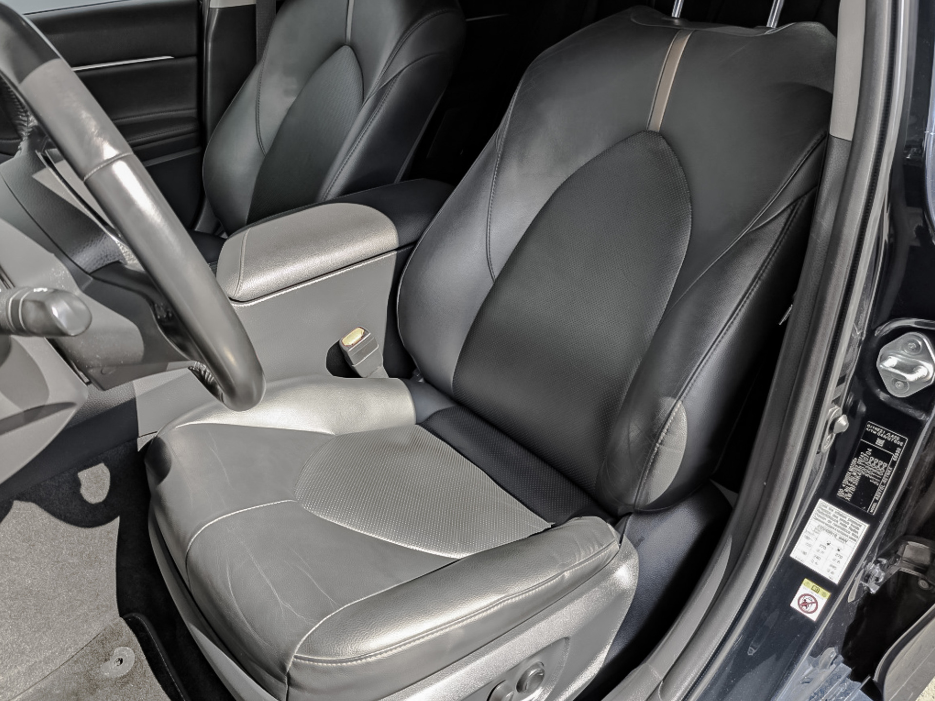 TOYOTA Camry 2.50 (181 л.с), автомат, 2018, пробег 139 488 км