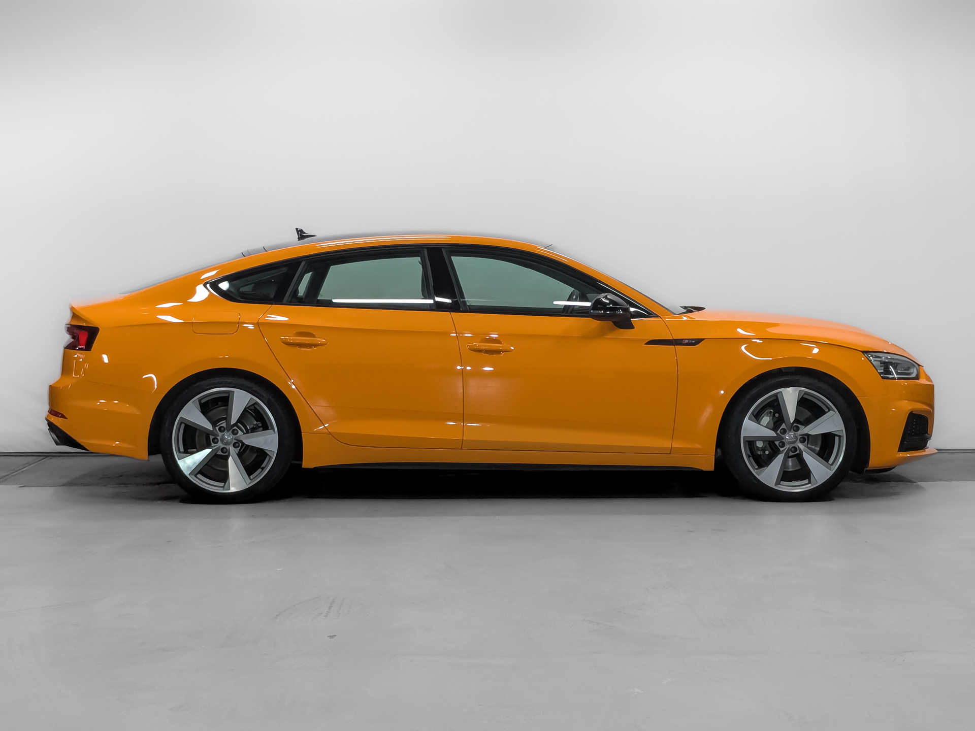 AUDI A5 2.00 (245 л.с), автомат, 2019, пробег 115 847 км