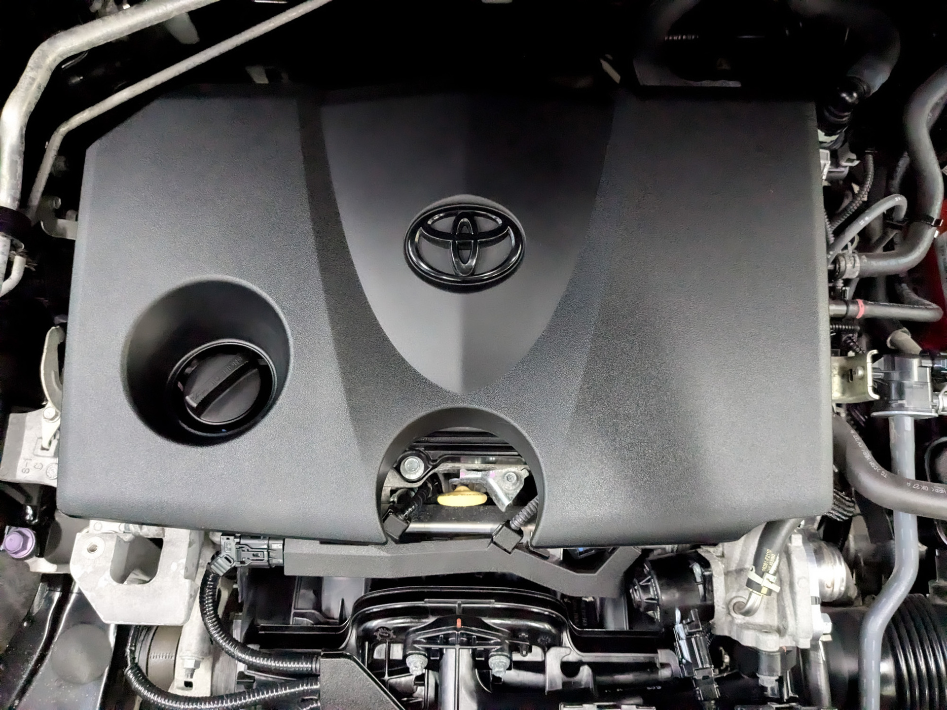 TOYOTA Rav-4 2.00 (149 л.с), автомат, 2021, пробег 61 436 км