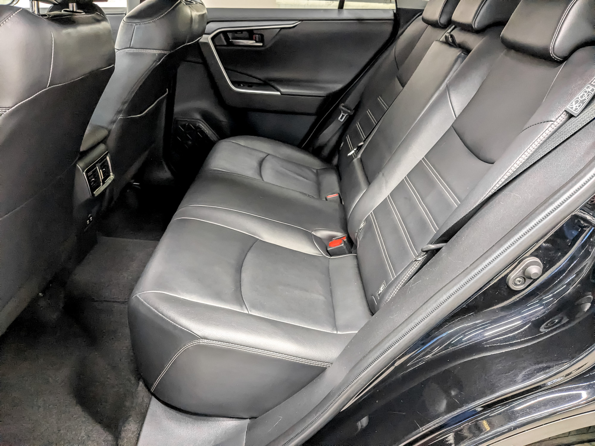 TOYOTA Rav-4 2.00 (149 л.с), автомат, 2021, пробег 61 436 км