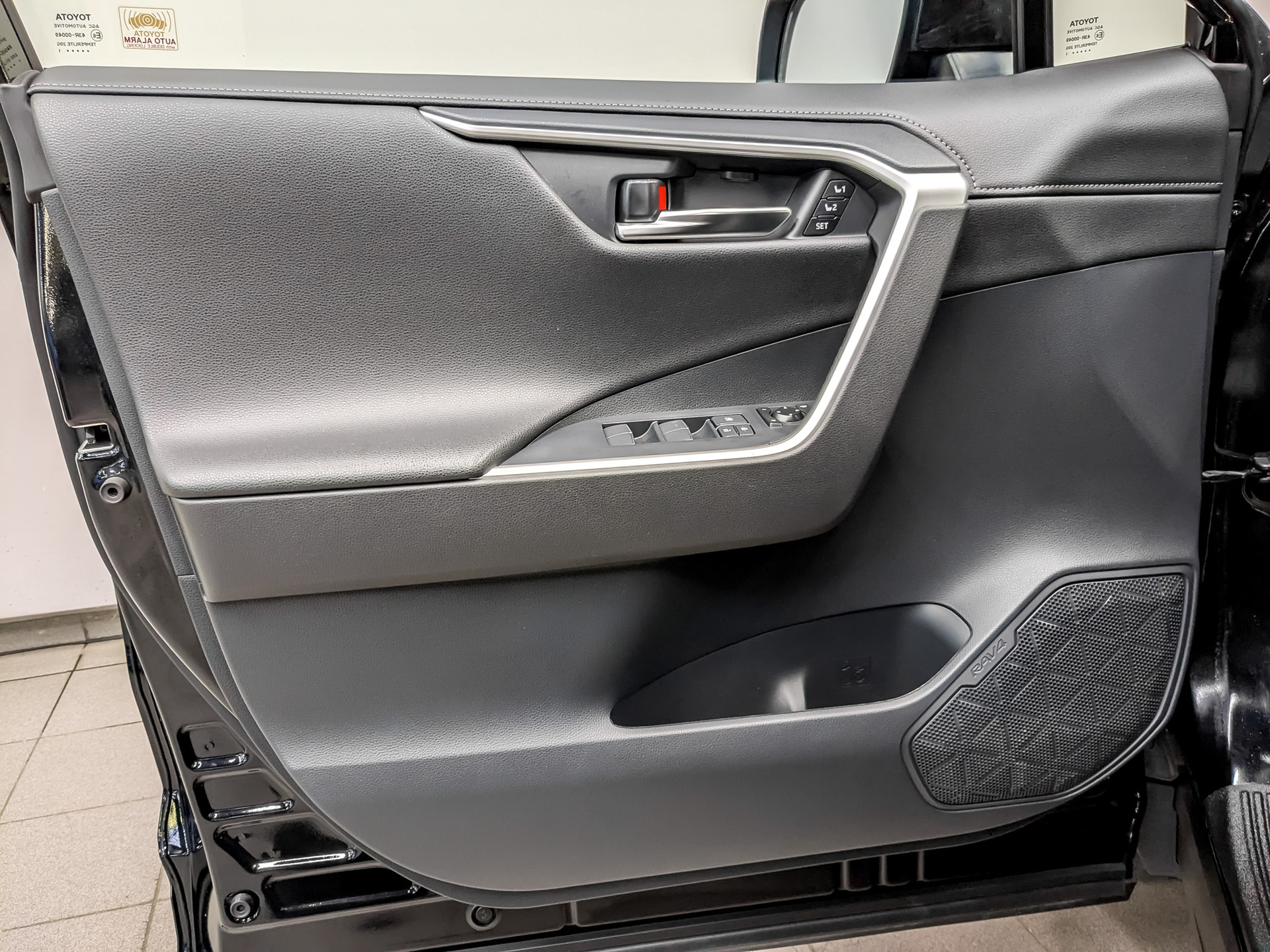 TOYOTA Rav-4 2.00 (149 л.с), автомат, 2021, пробег 61 436 км