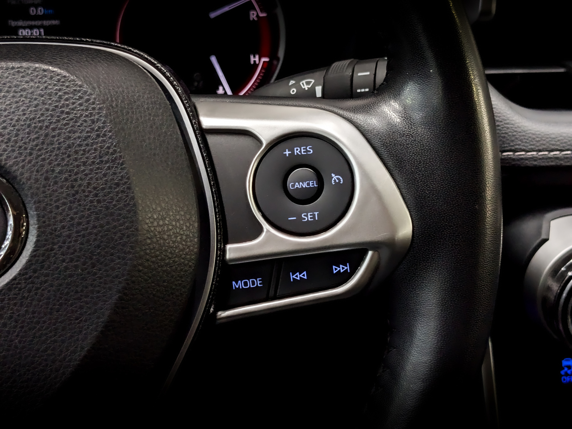 TOYOTA Rav-4 2.00 (149 л.с), автомат, 2021, пробег 61 436 км