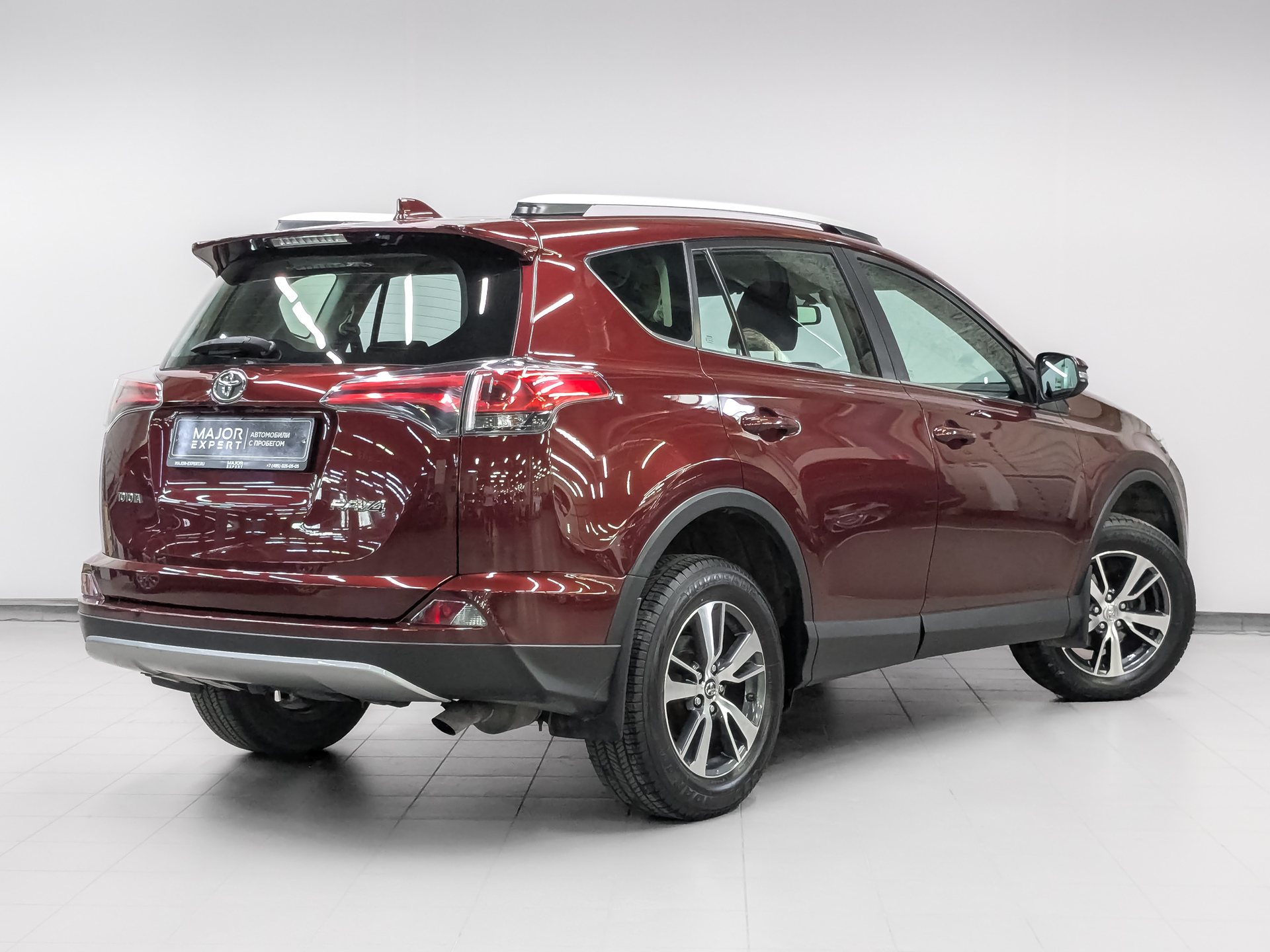 TOYOTA Rav-4 2.00 (146 л.с), автомат, 2018, пробег 87 452 км