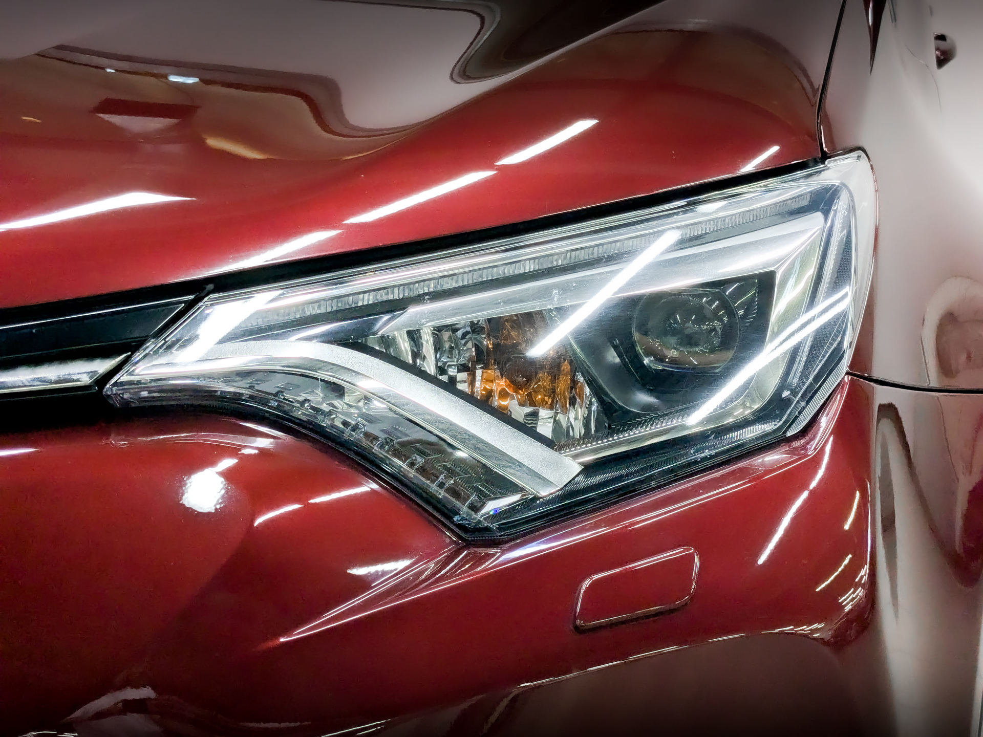 TOYOTA Rav-4 2.00 (146 л.с), автомат, 2018, пробег 87 452 км