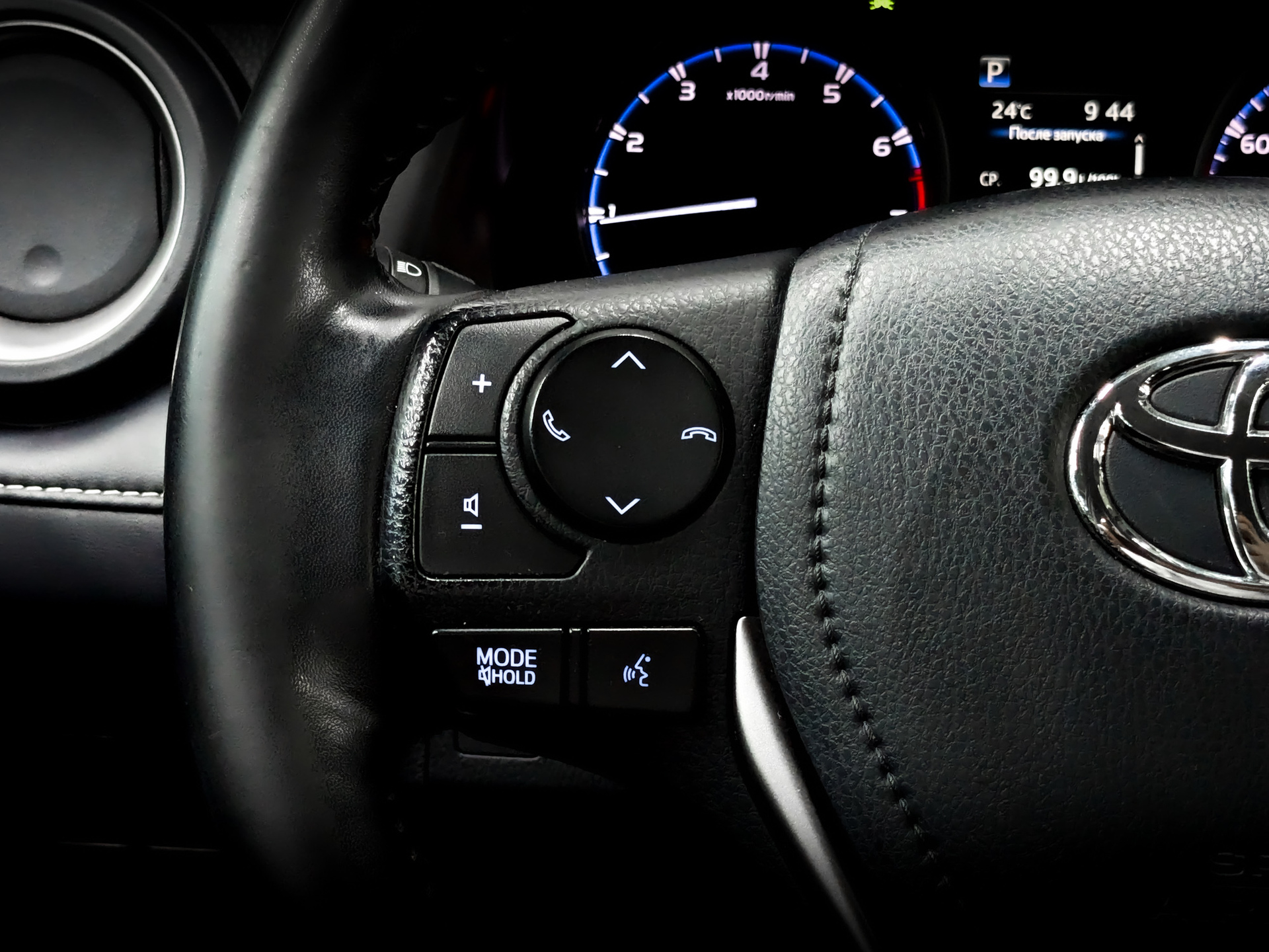 TOYOTA Rav-4 2.00 (146 л.с), автомат, 2018, пробег 87 452 км