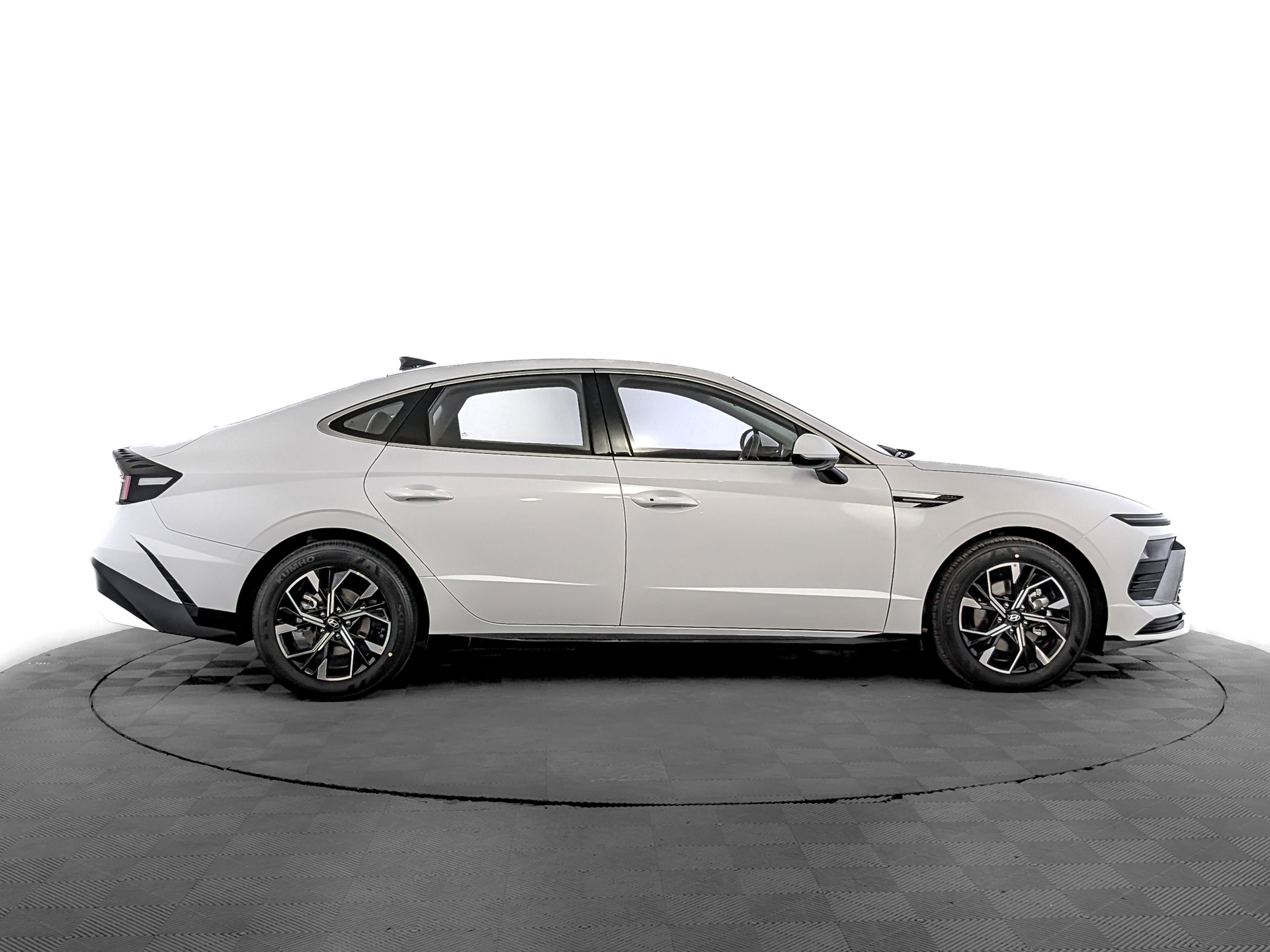 HYUNDAI Sonata 2.00 (160 л.с), автомат, 2026, пробег 6 км