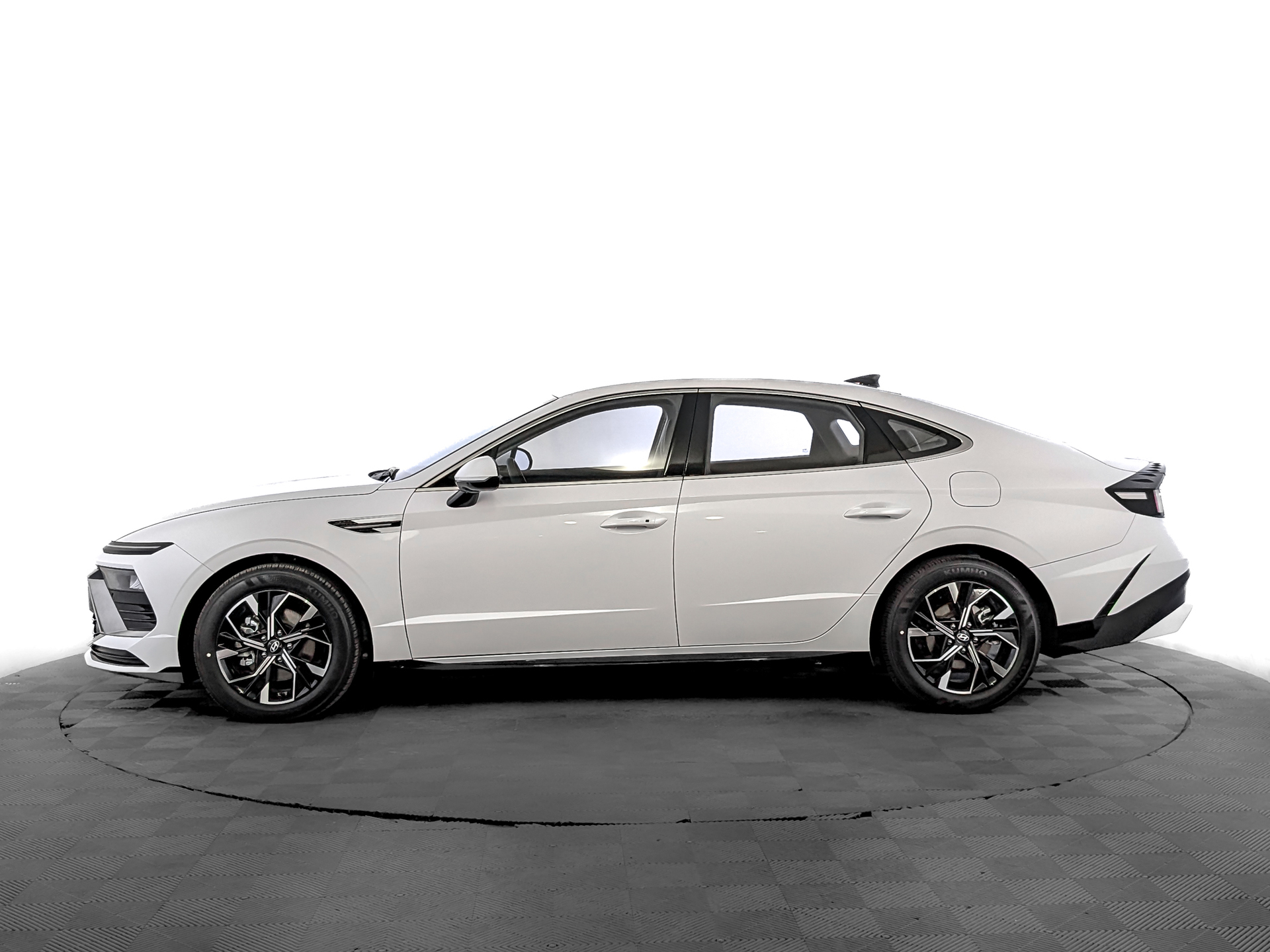 HYUNDAI Sonata 2.00 (160 л.с), автомат, 2026, пробег 6 км