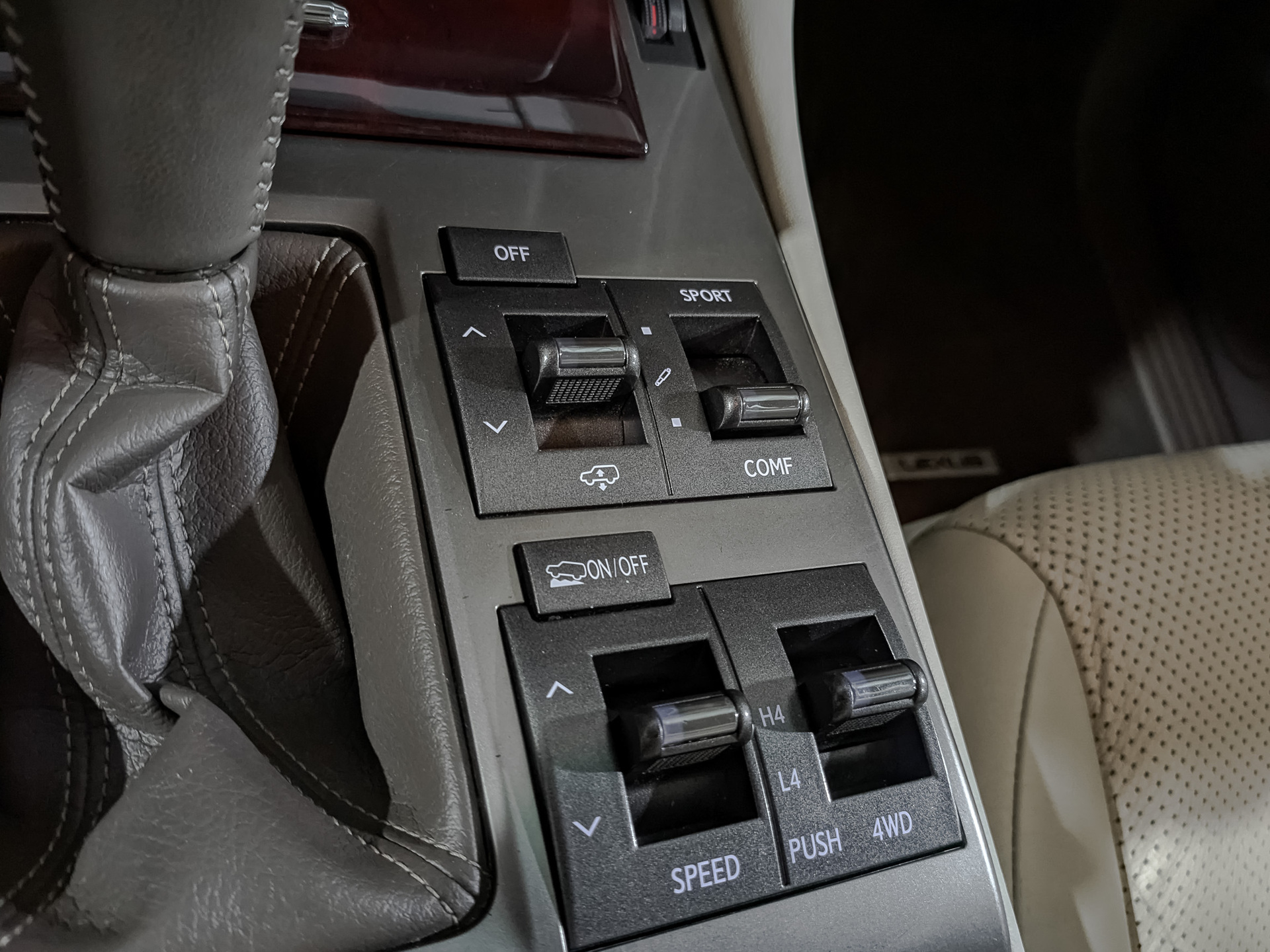 LEXUS GX 4.60 (296 л.с), автомат, 2011, пробег 155 264 км