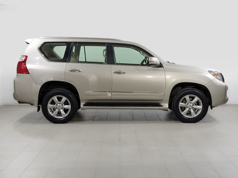 Lexus GX II