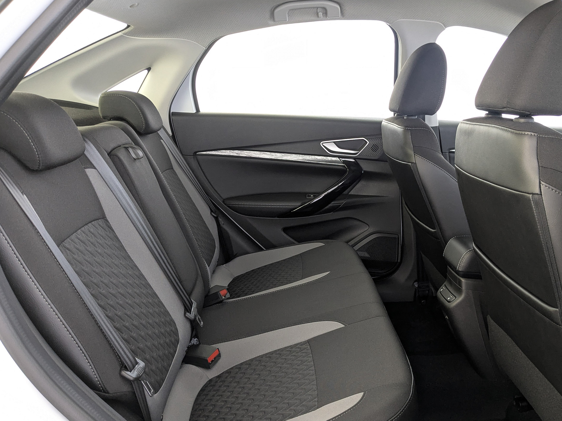Фото Lada Vesta Седан Драйв 1.6/106 5MT