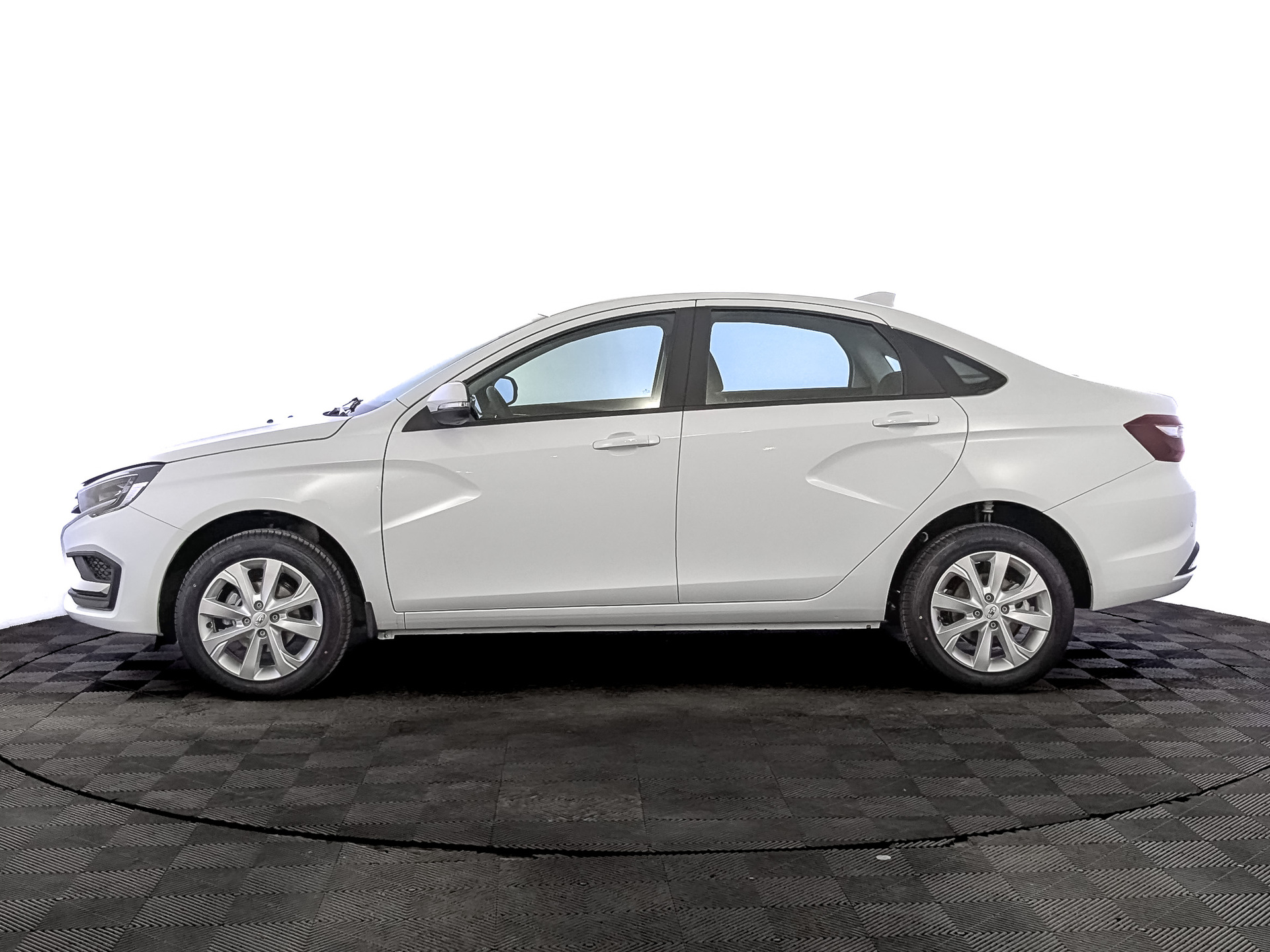 Фото Lada Vesta Седан Драйв 1.6/106 5MT