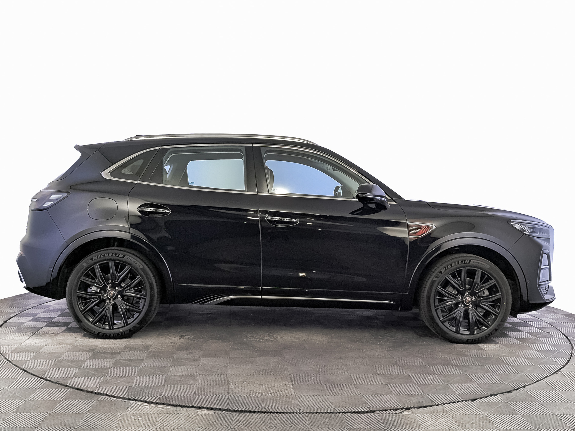 Фото Hongqi HS5 FL Deluxe  2.0T/245 8AT 4WD