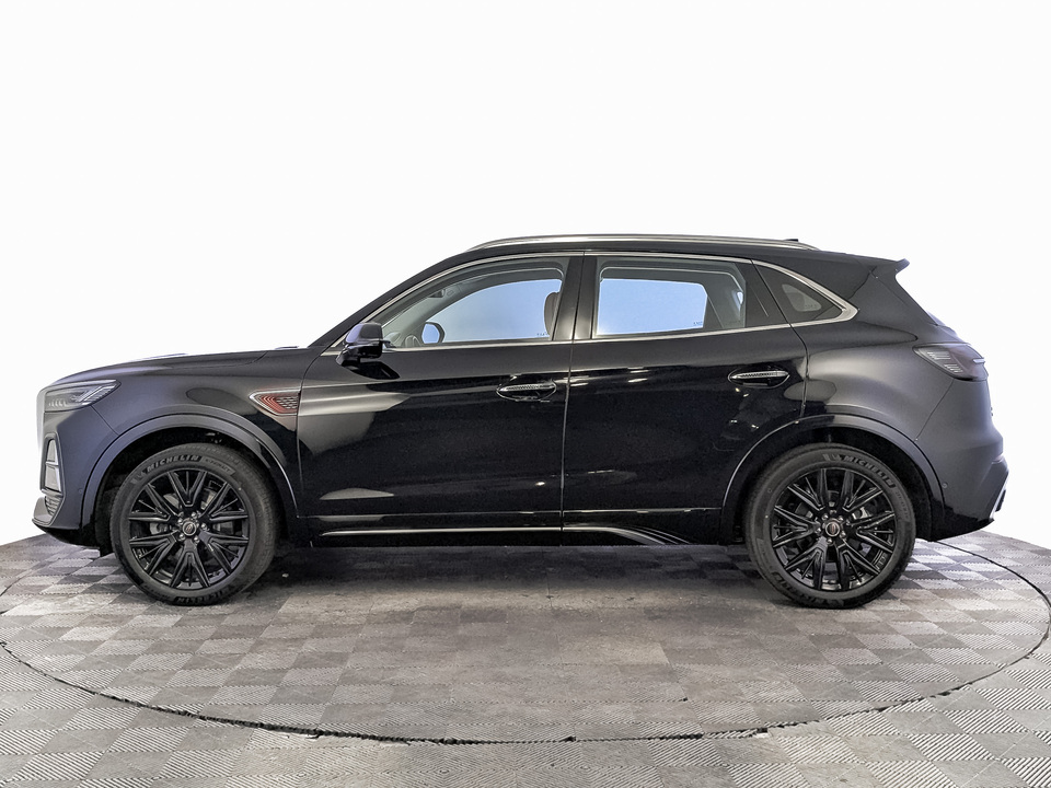 Hongqi HS5 FL Deluxe  2.0T/245 8AT 4WD