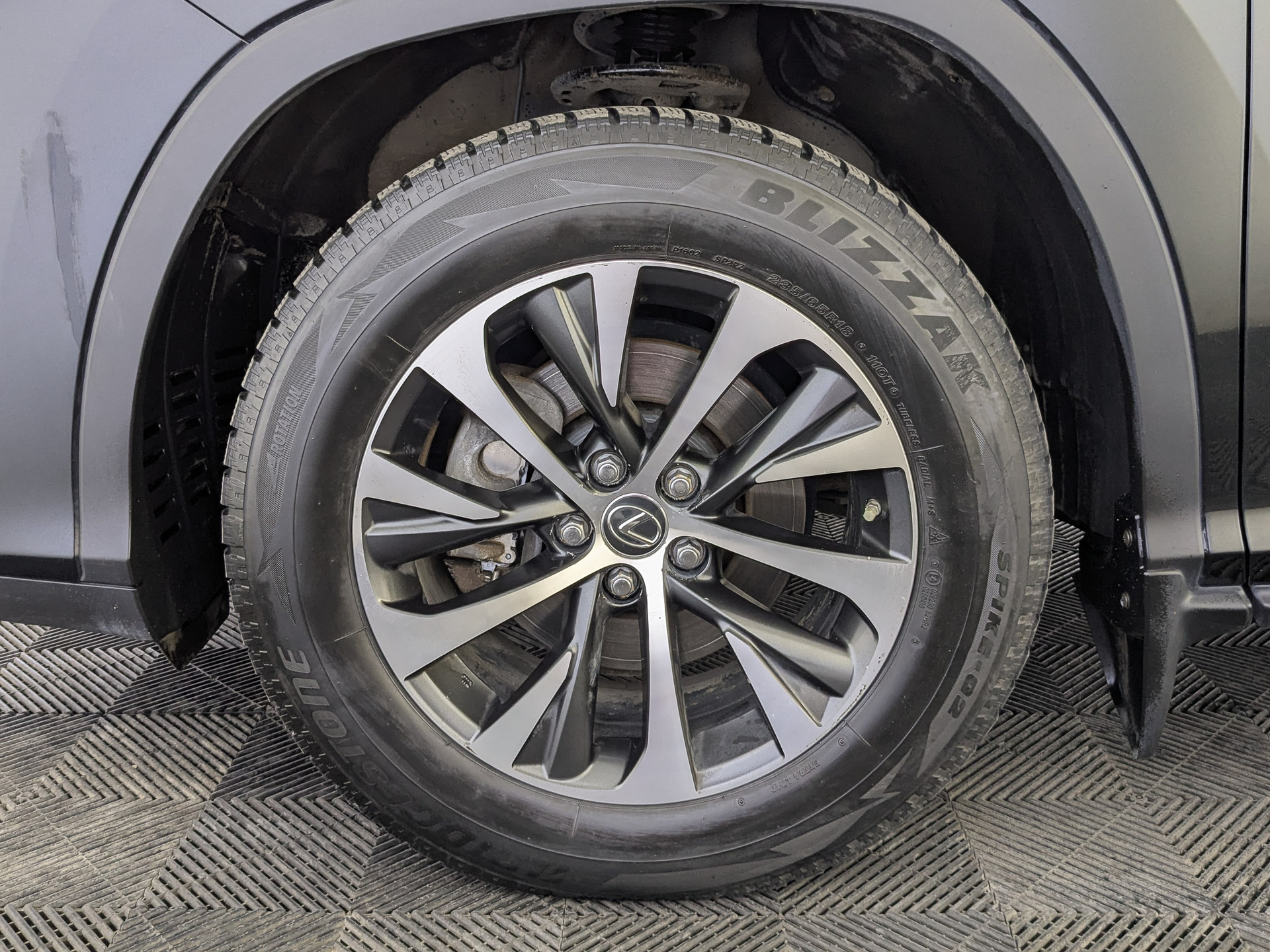 LEXUS RX 2.00 (238 л.с), автомат, 2019, пробег 178 467 км