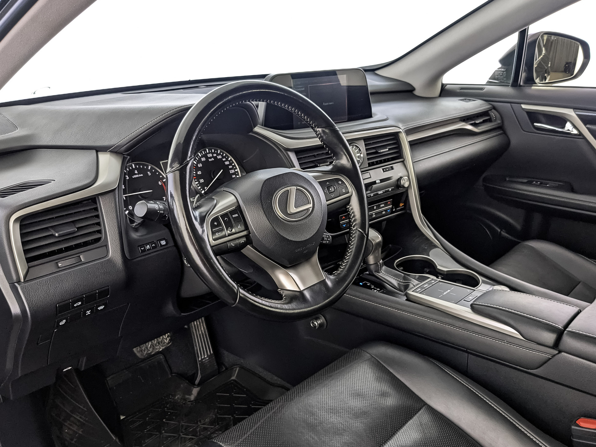 LEXUS RX 2.00 (238 л.с), автомат, 2019, пробег 178 467 км