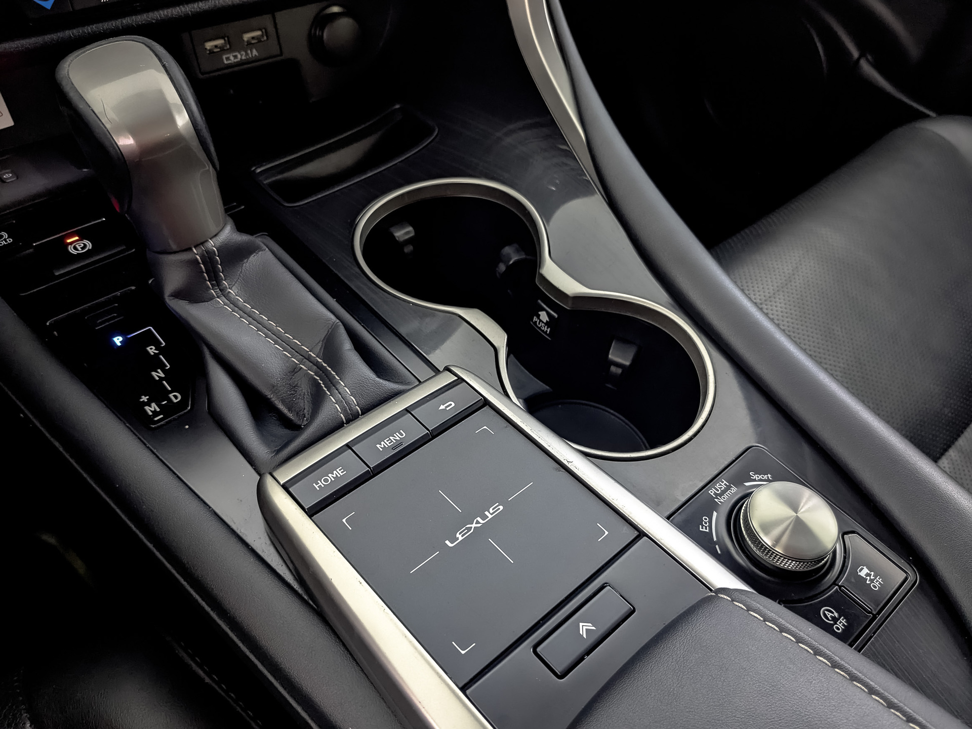 LEXUS RX 2.00 (238 л.с), автомат, 2019, пробег 178 467 км