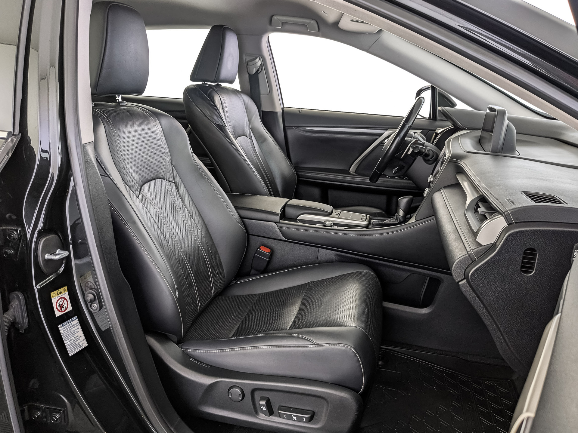 LEXUS RX 2.00 (238 л.с), автомат, 2019, пробег 178 467 км