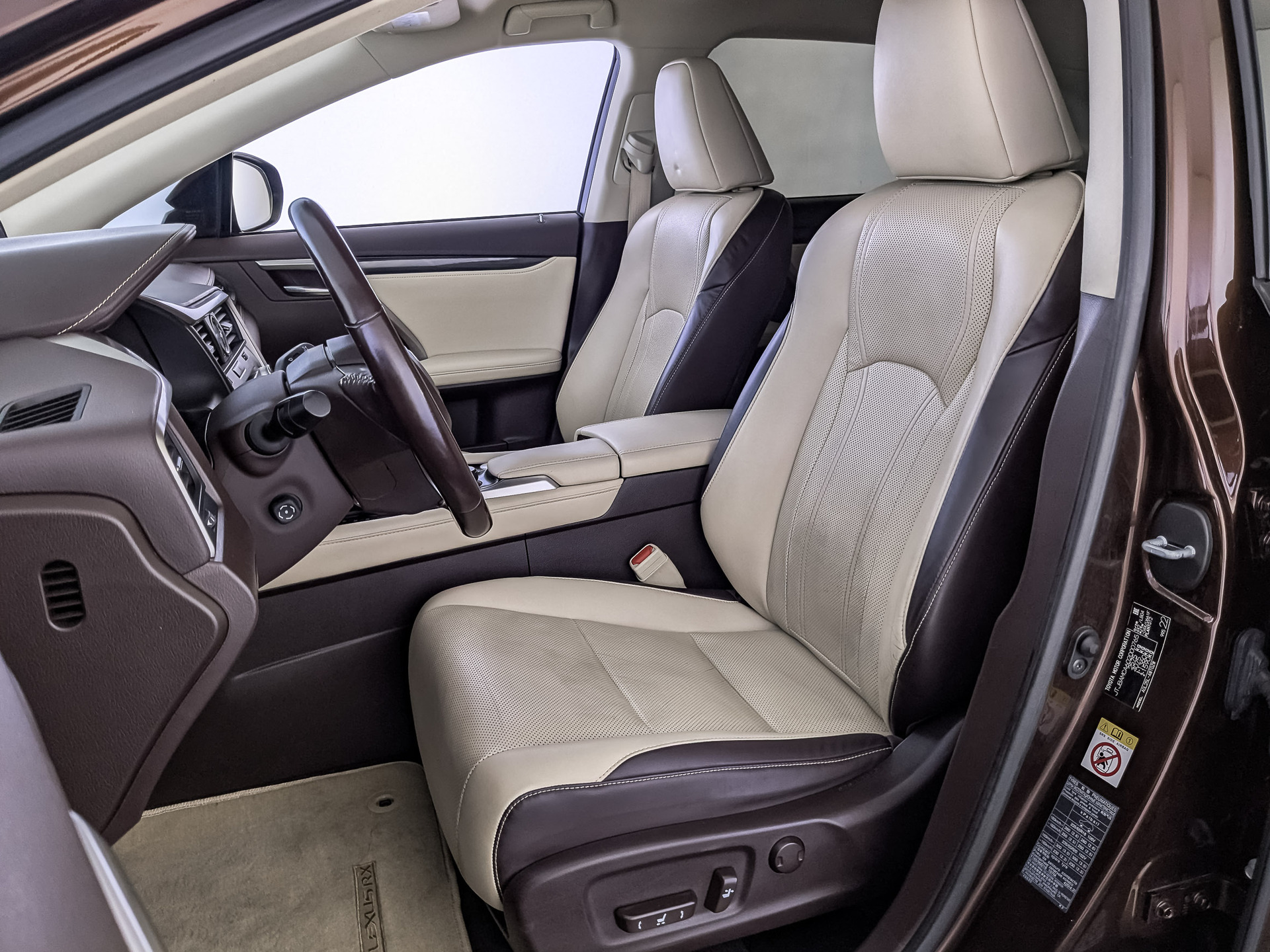 LEXUS RX 2.00 (238 л.с), автомат, 2015, пробег 96 946 км