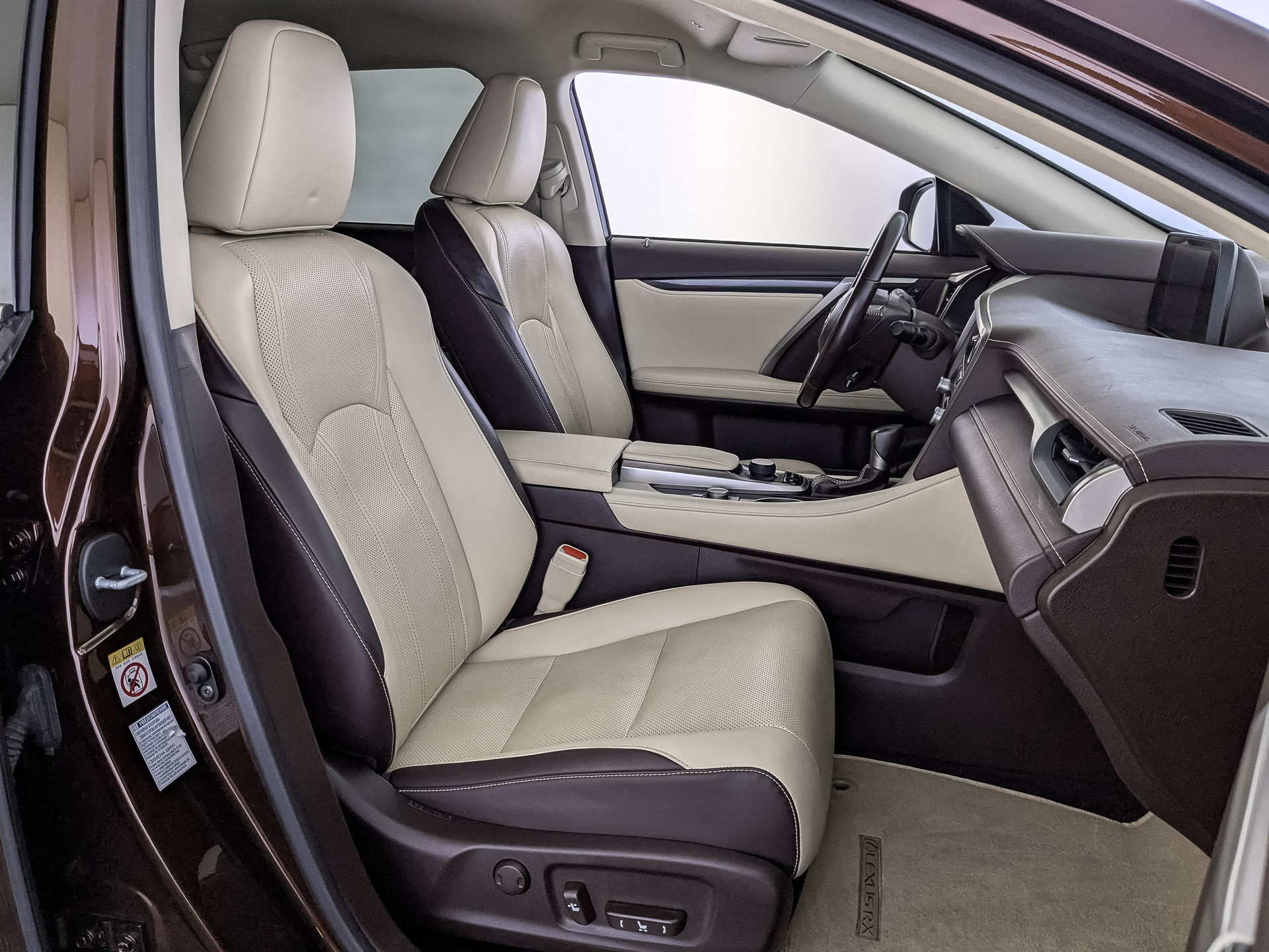 LEXUS RX 2.00 (238 л.с), автомат, 2015, пробег 96 946 км