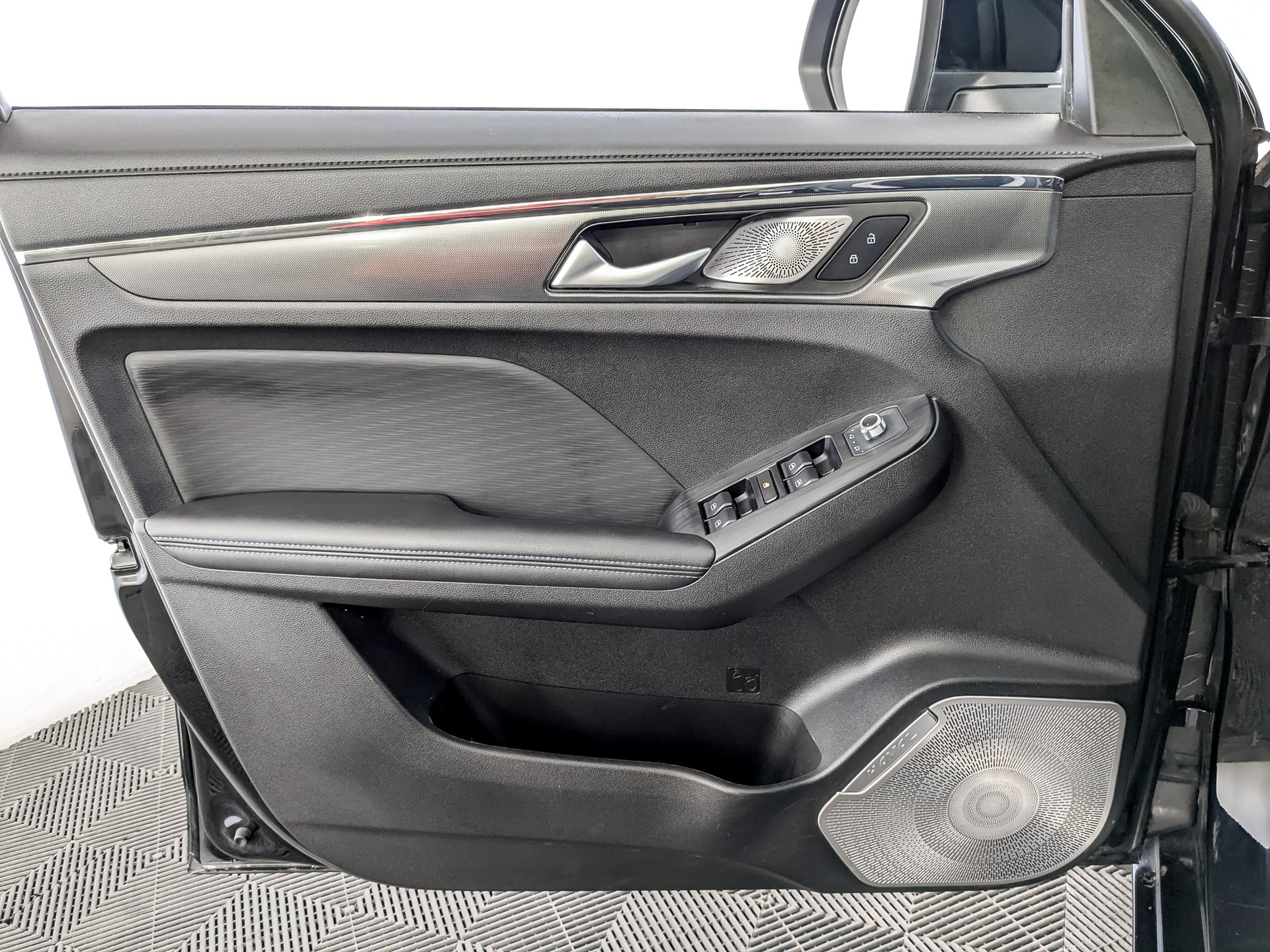HAVAL Jolion 1.50 (143 л.с), механическая, 2023, пробег 98 530 км