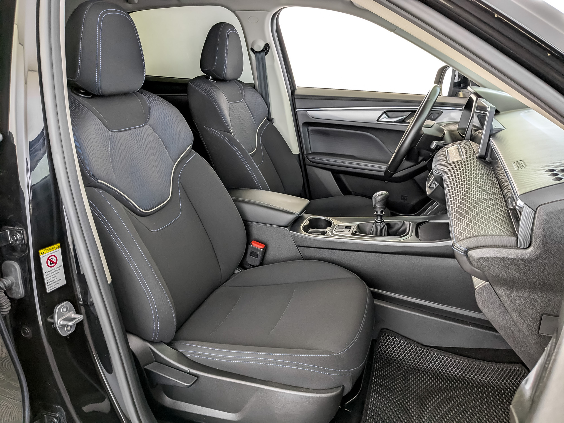 HAVAL Jolion 1.50 (143 л.с), механическая, 2023, пробег 98 530 км