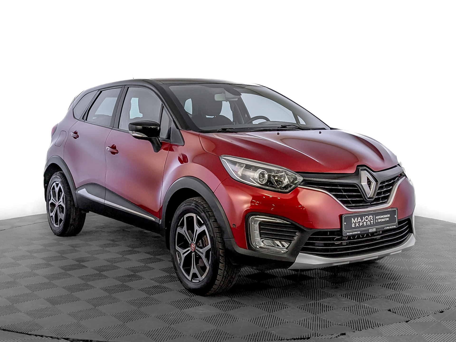 RENAULT Kaptur 2.00 (143 л.с), автомат, 2019, пробег 78 582 км