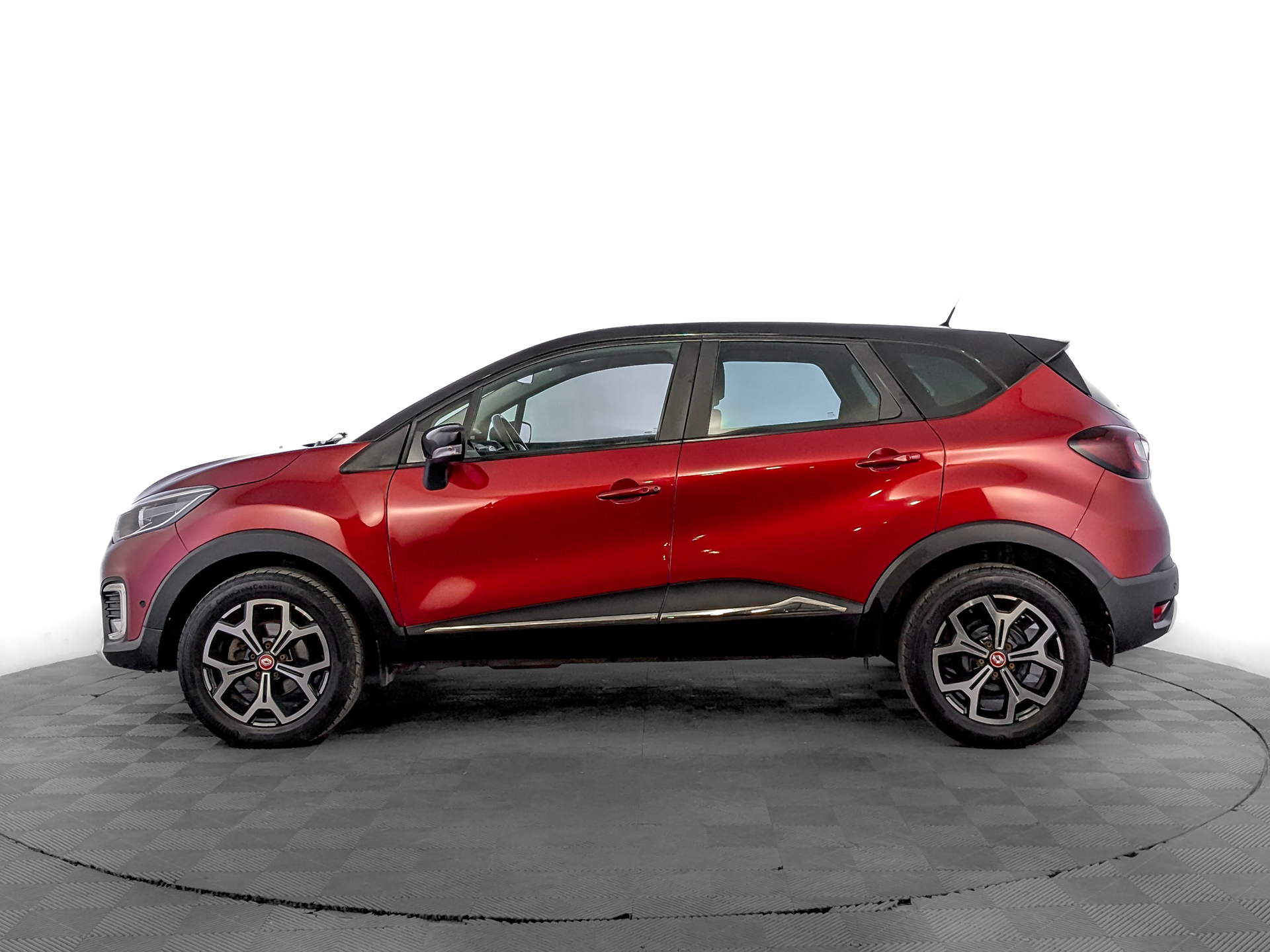 RENAULT Kaptur 2.00 (143 л.с), автомат, 2019, пробег 78 582 км