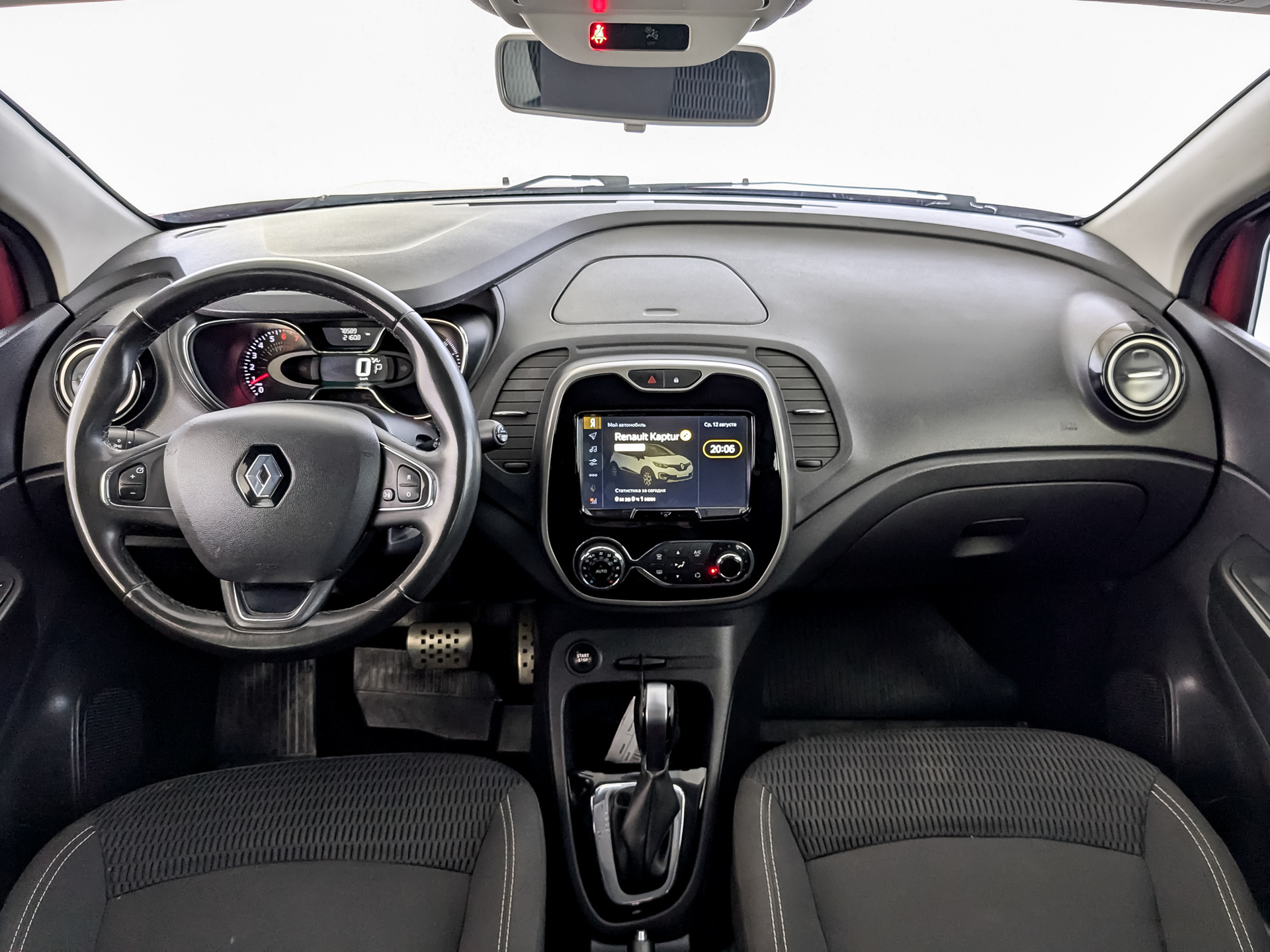 RENAULT Kaptur 2.00 (143 л.с), автомат, 2019, пробег 78 582 км