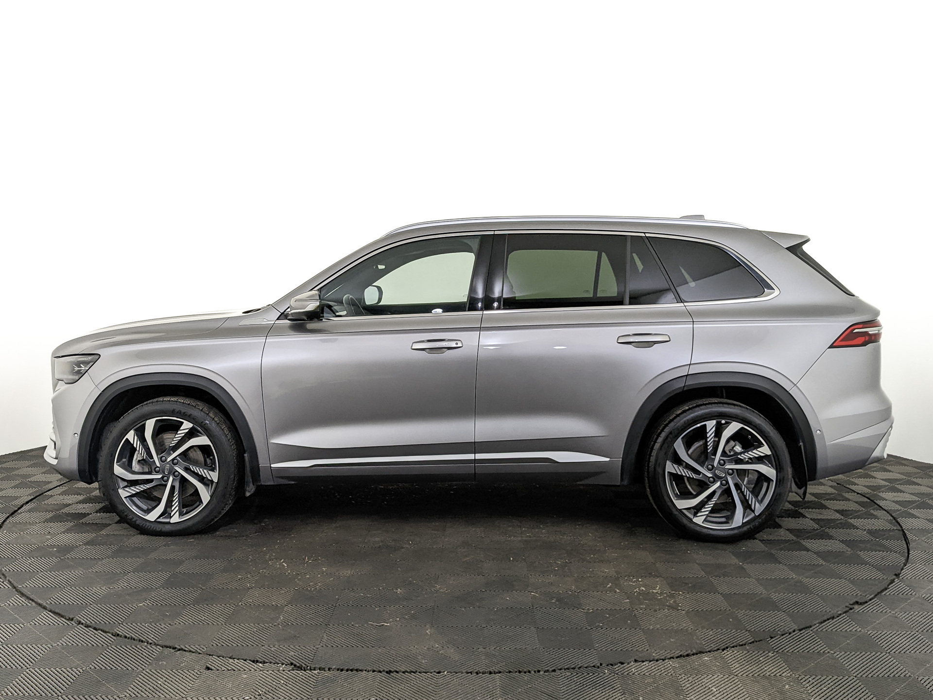 GEELY Monjaro 2.00 (238 л.с), автомат, 2024, пробег 17 849 км