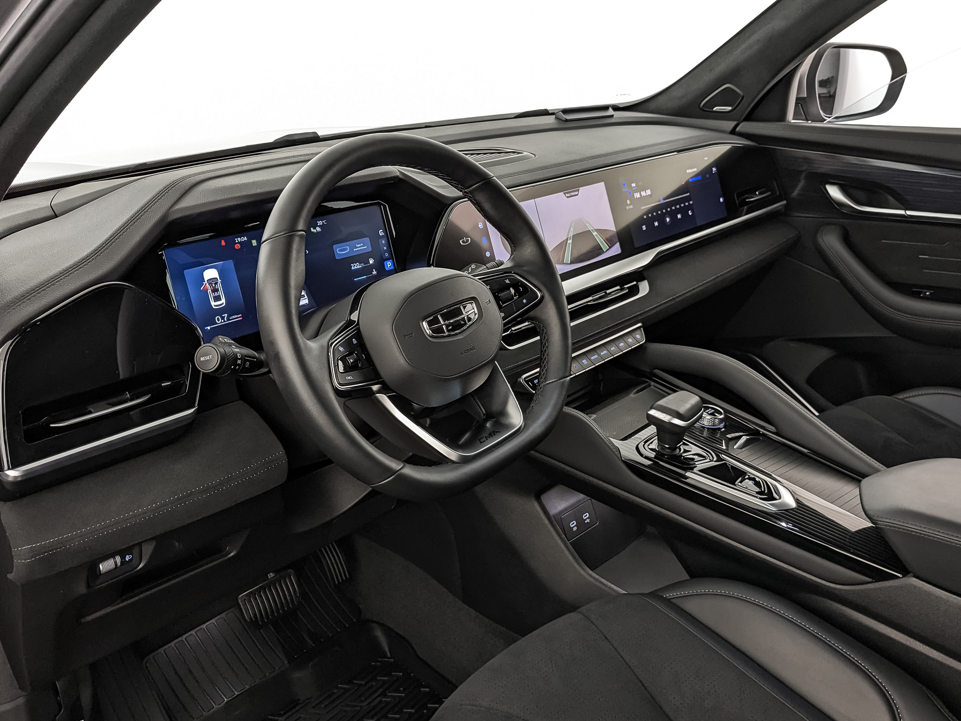 GEELY Monjaro 2.00 (238 л.с), автомат, 2024, пробег 17 849 км